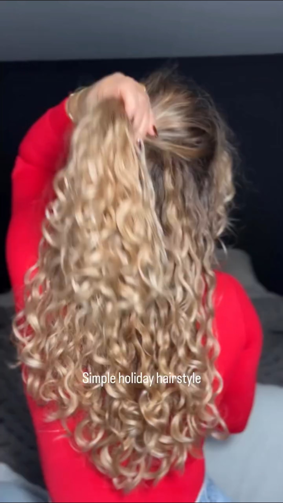Hairstyle idea for the holidays! Looks so cute with a bow as well. Adding a few favorites for the holidays 
#hairblogger #curls #curlyhair #curlyhairstyles #hairstylereels #hairtutorial #curlyhaircreator