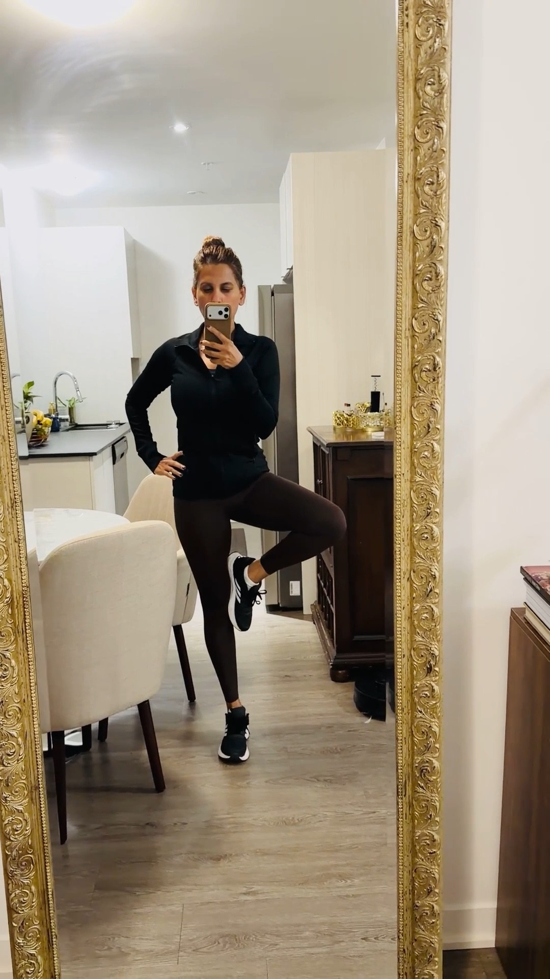 The goal it to hold tree-pose for 4 minutes without support. Still working on it. This gorgeous brown leggings are from H&M. Buy them before they sell out. 

#LTKActive #LTKFindsUnder50 #LTKStyleTip