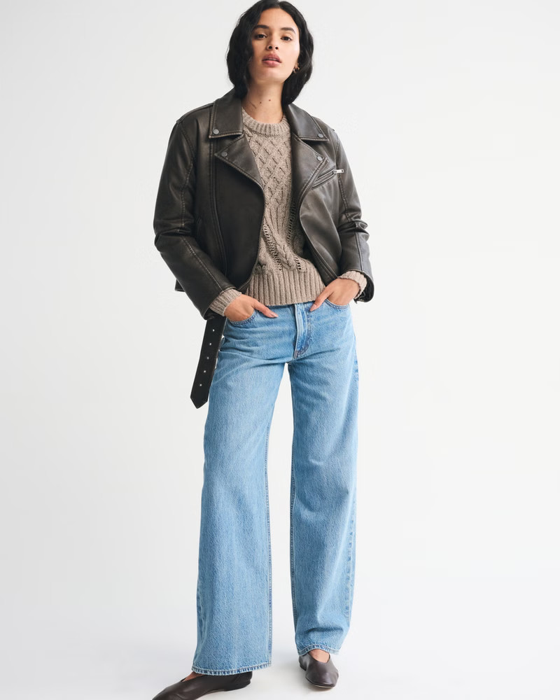 Textural Stitch Cable Crew Sweater | Abercrombie & Fitch (US)