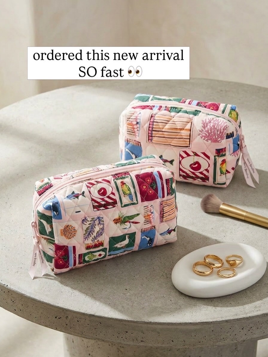 Target makeup pouch 

#LTKU #LTKootd #LTKSeasonal