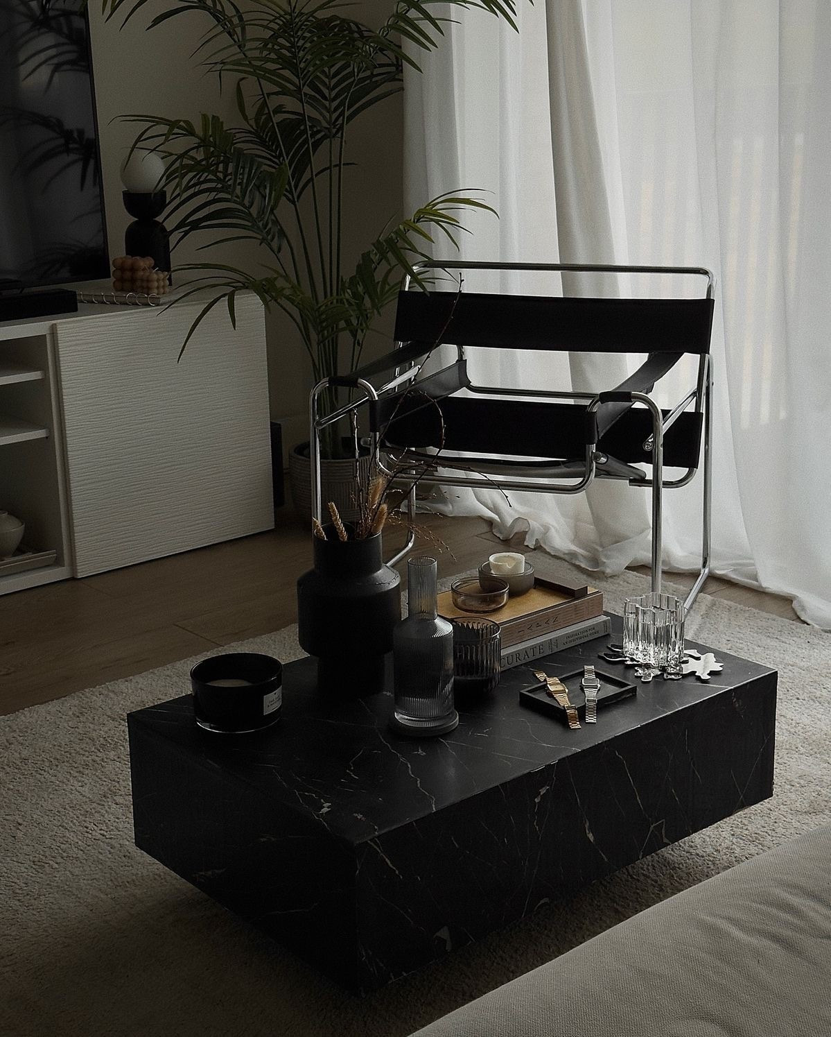 Marble Coffee Table Inspo

#LTKstyletip #LTKluxury #LTKhome