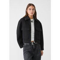 Stradivarius Short bouclé jacket with pockets Black S | Stradivarius (UK)