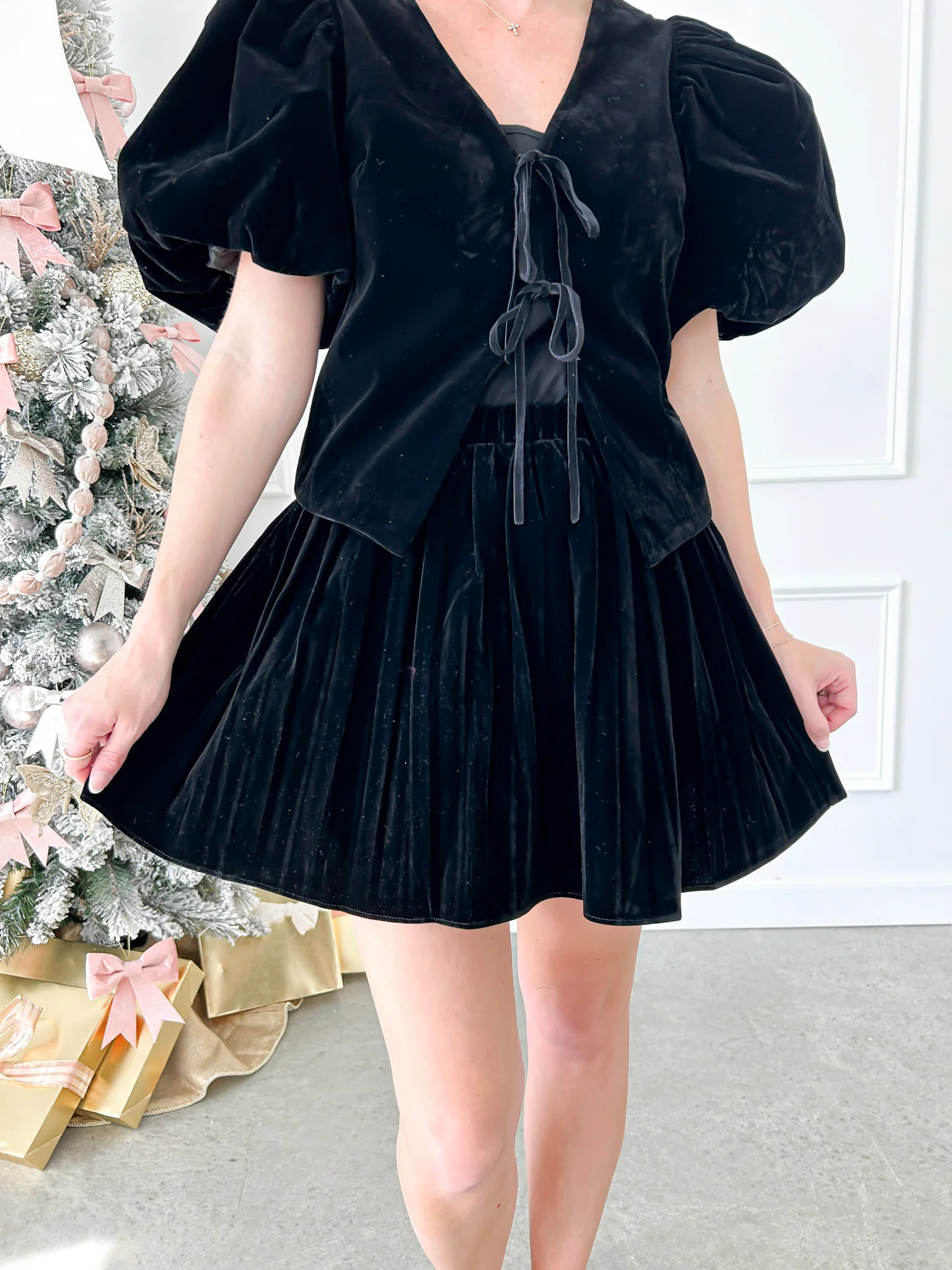 Shake It Off Black Velvet Pleated Skirt Medium | Flourish in Frills