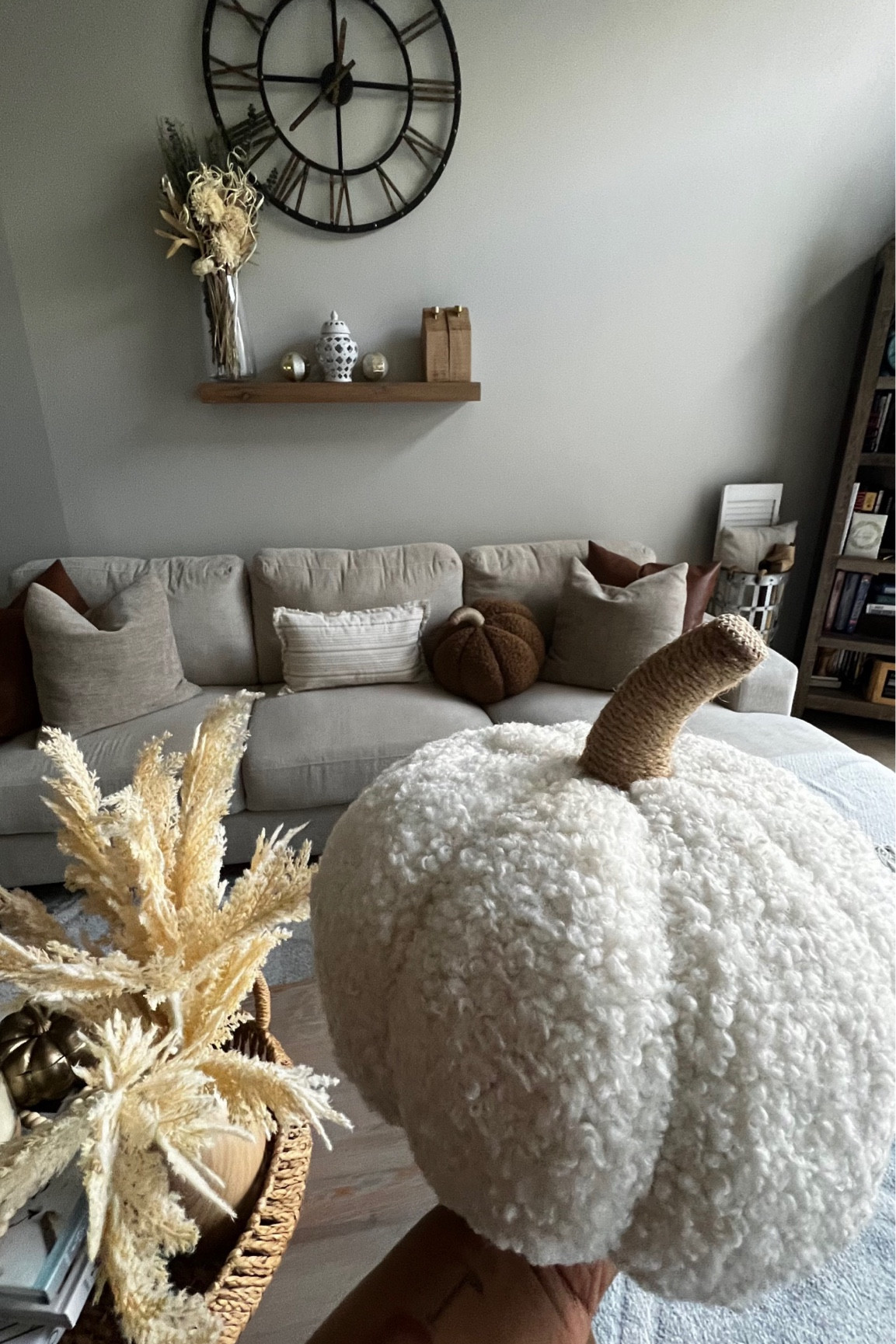 It’s beginning to look like Fall. And these Cozy Pumpkins from #Potterybarn are a must havee

#LTKSeasonal
