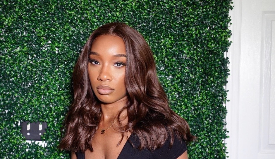 Ok wait…. This wig eats DOWWWNNN!!!! I love the color, the curl pattern, everything about this. Amazon never disappoints. Check my link out for details. 

#LTKbeauty