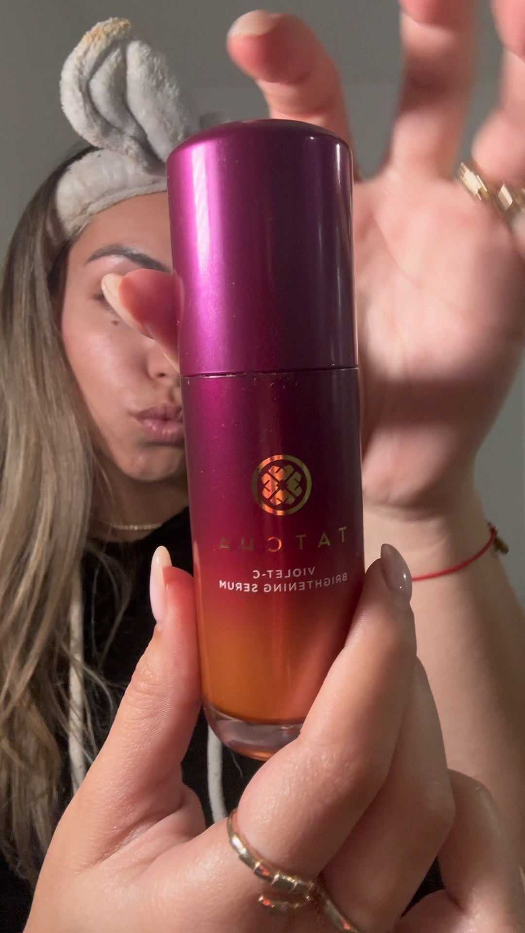 Night time skincare routine 
ASMR skincare routine 
Sephora favorites 
Tatcha vitamin c serum 
Loccitain serum 
Summer Fridays jet lag mask 
Laneige lip mask 
Gisou hair perfume 
Honey infused perfume 

#LTKVideo #LTKfindsunder100 #LTKbeauty