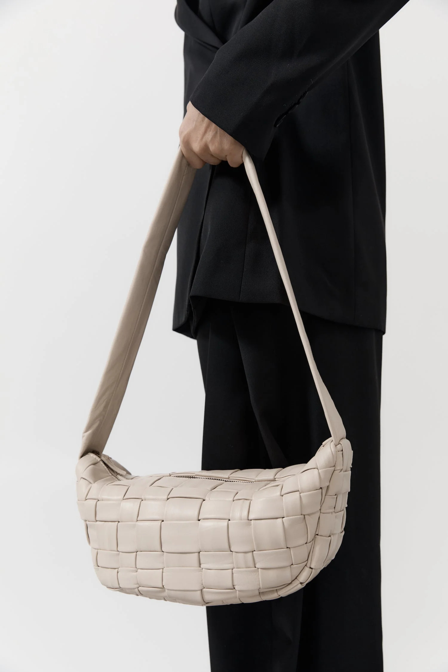Textured Crescent Bag - Ecru | St. Agni