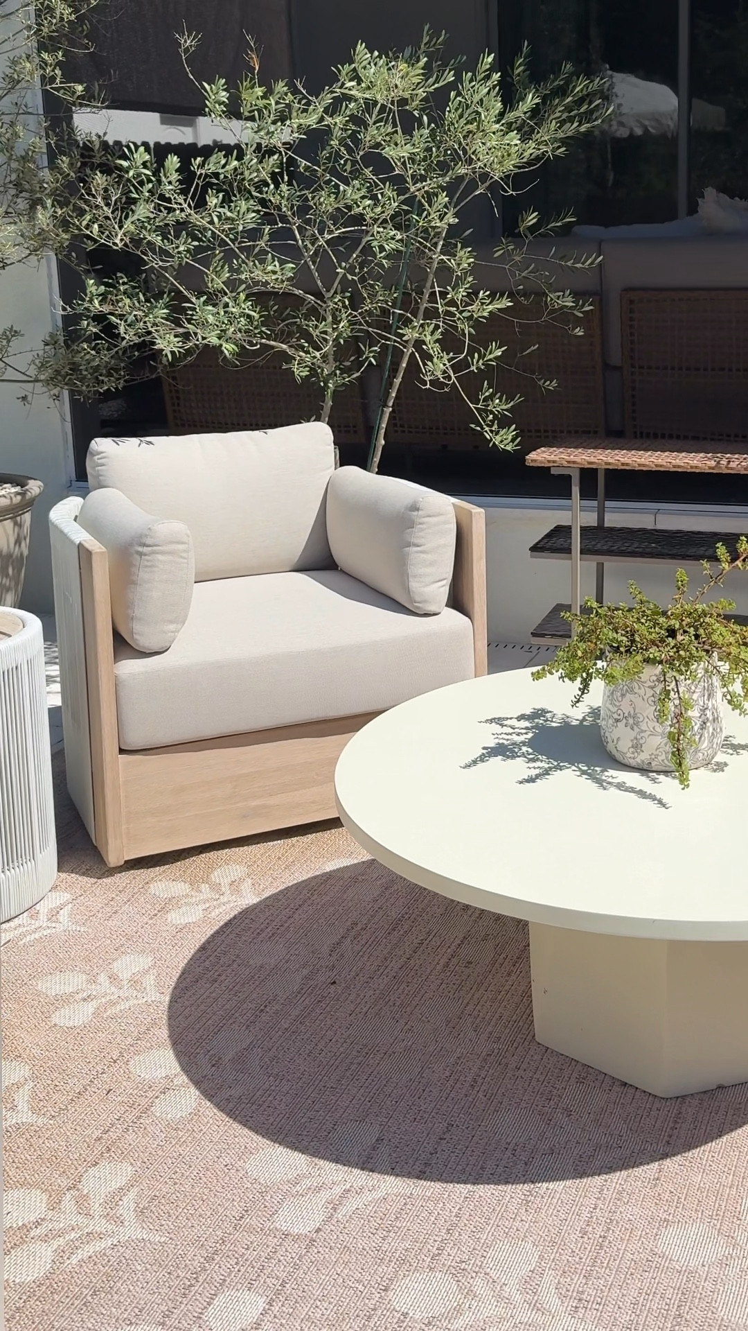 Loving these swivel chairs for outdoors 🤍 they keep selling out 

#outdoorfurniture 
#swivelchair

#LTKSeasonal #LTKStyleTip #LTKHome