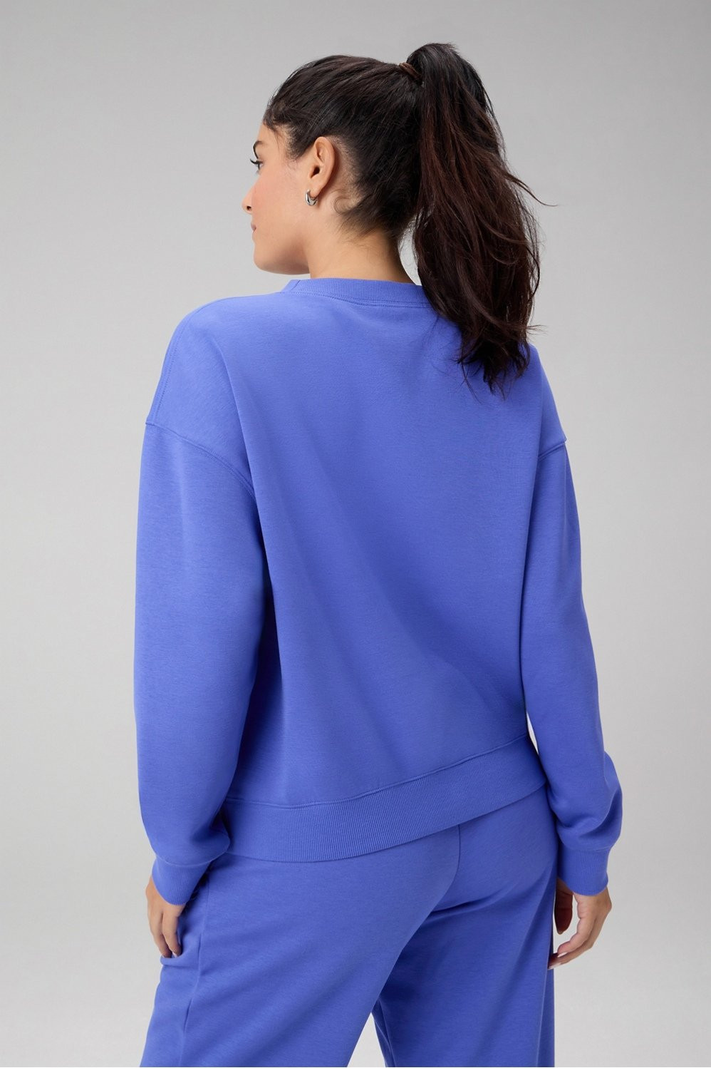 Cozy Fleece Crew Neck Sweatshirt | Fabletics