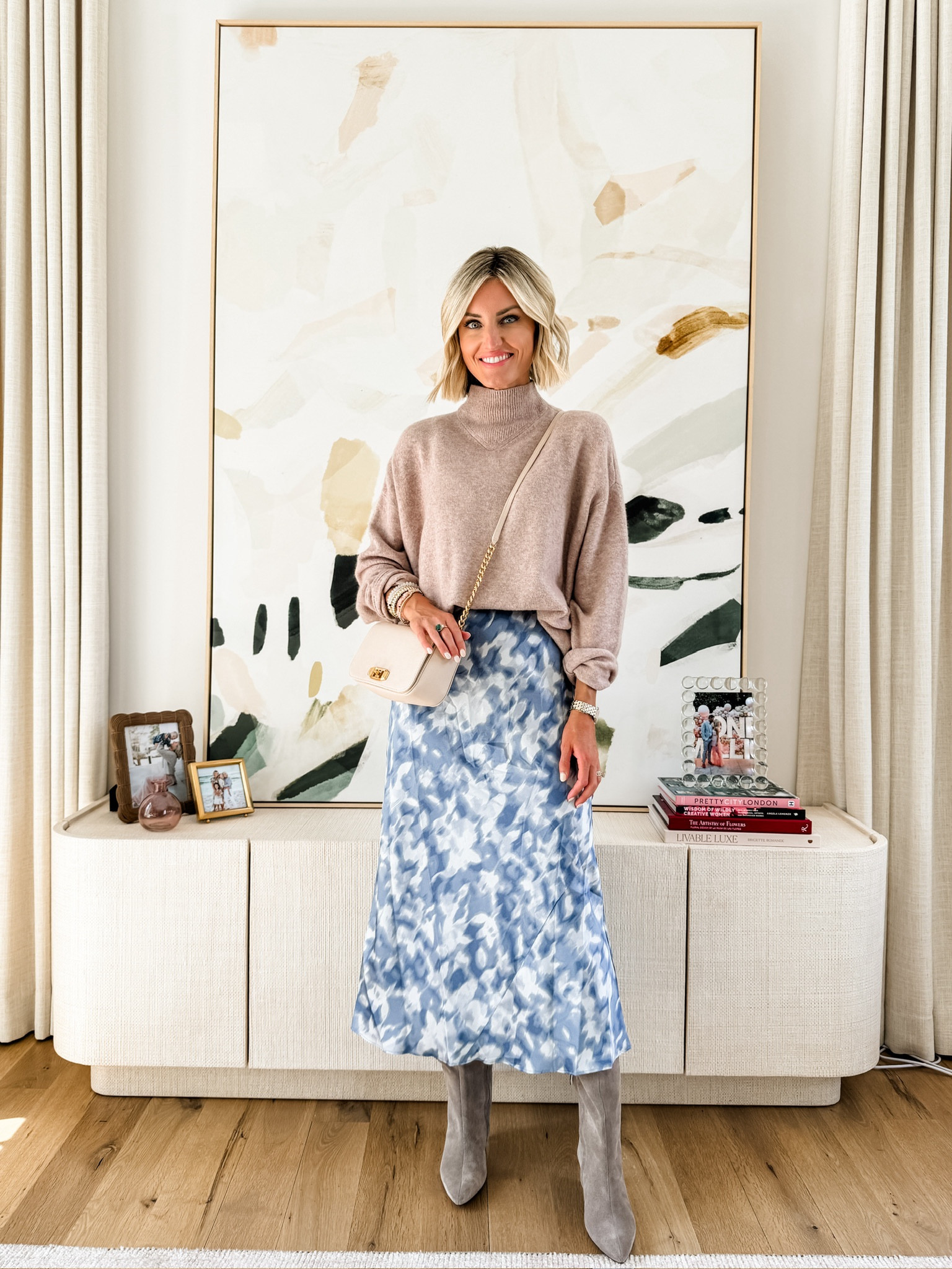 Love layering a sweater over a dress in the fall! Such a cute look! Wearing XS! 


Loverly grey, Nordstrom sale, sweater, midi dress, boots, fall styling 

#LTKSeasonal #LTKxNSale #LTKStyleTip