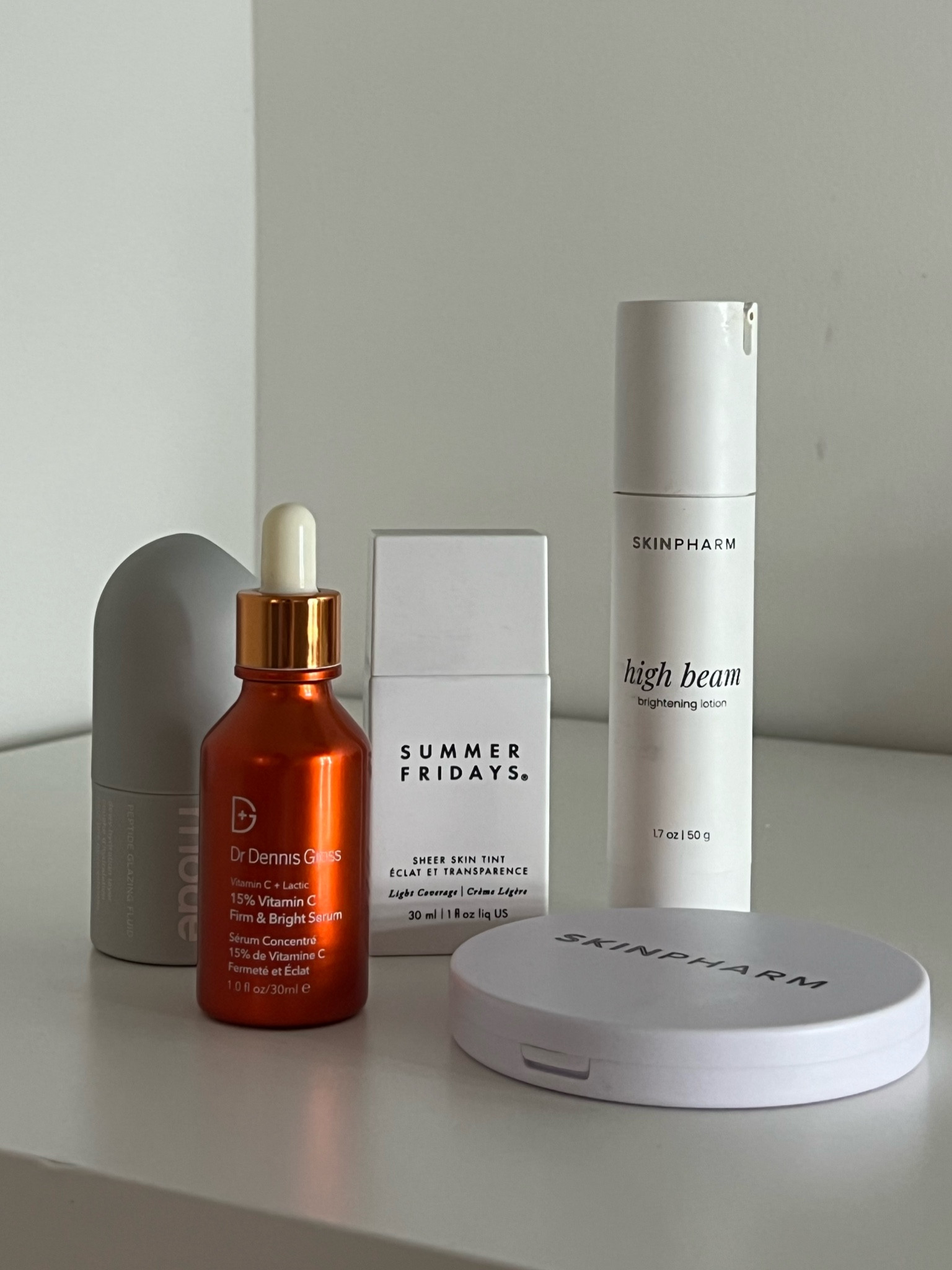 morning skincare routine. easy skincare routine, rhode beauty, skin pharm, serum, dr dennis gross 

#LTKbeauty