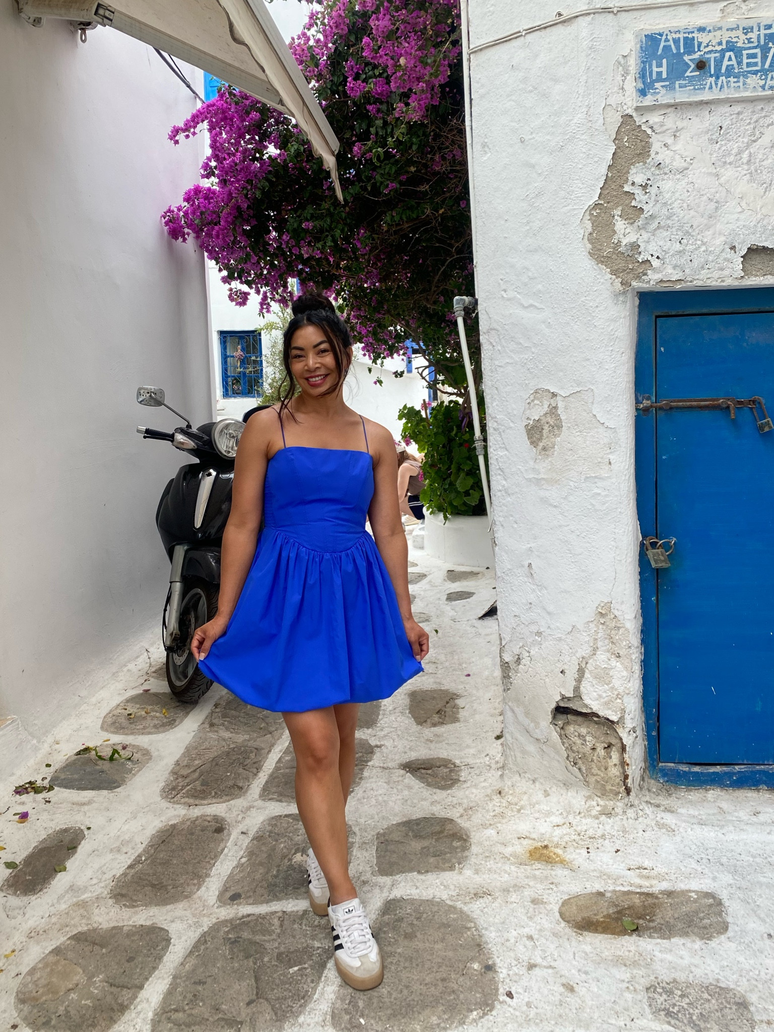 Cobalt blue bubble dress

Wearing the small 

#LTKTravel #LTKOver40