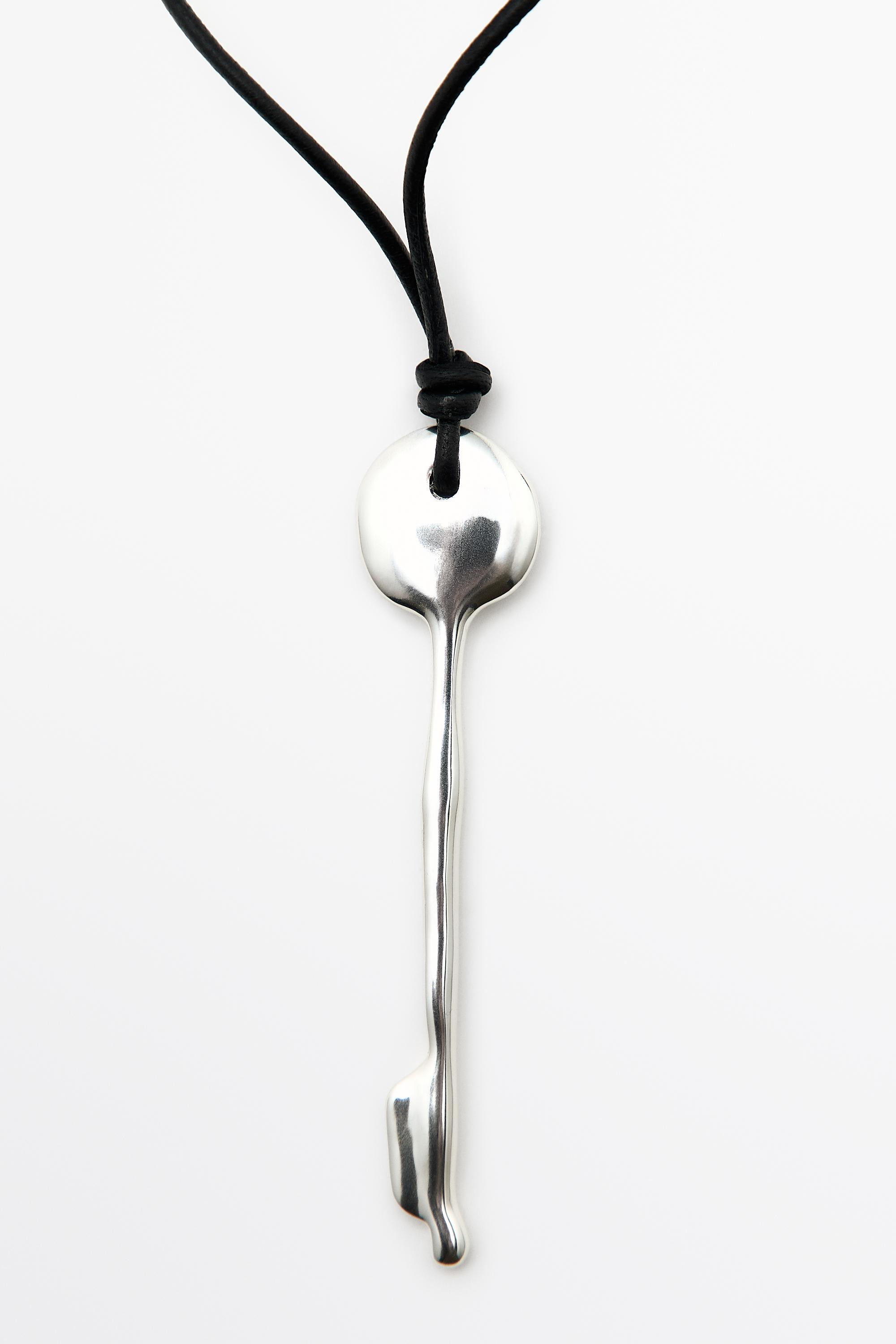 Key pendant necklace | Massimo Dutti UK