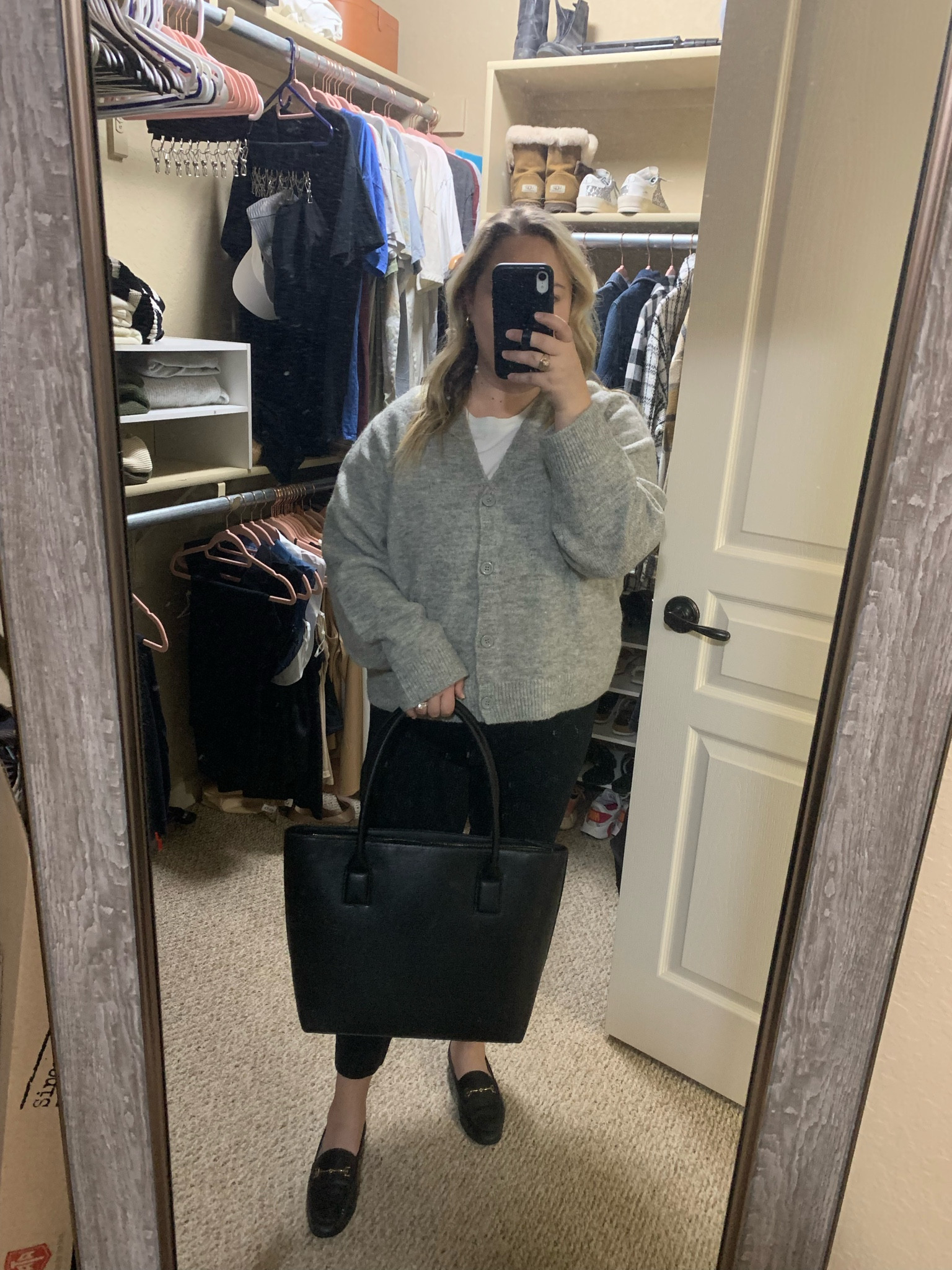 Midsize workwear, mid size work wear, midsize work wear, mid size workwear, grey cardigan, capsule outfit, capsule wardrobe, capsule workwear, capsule work wear, business casual, ankle pant, fall workwear, winter workwear

#LTKworkwear #LTKcurves