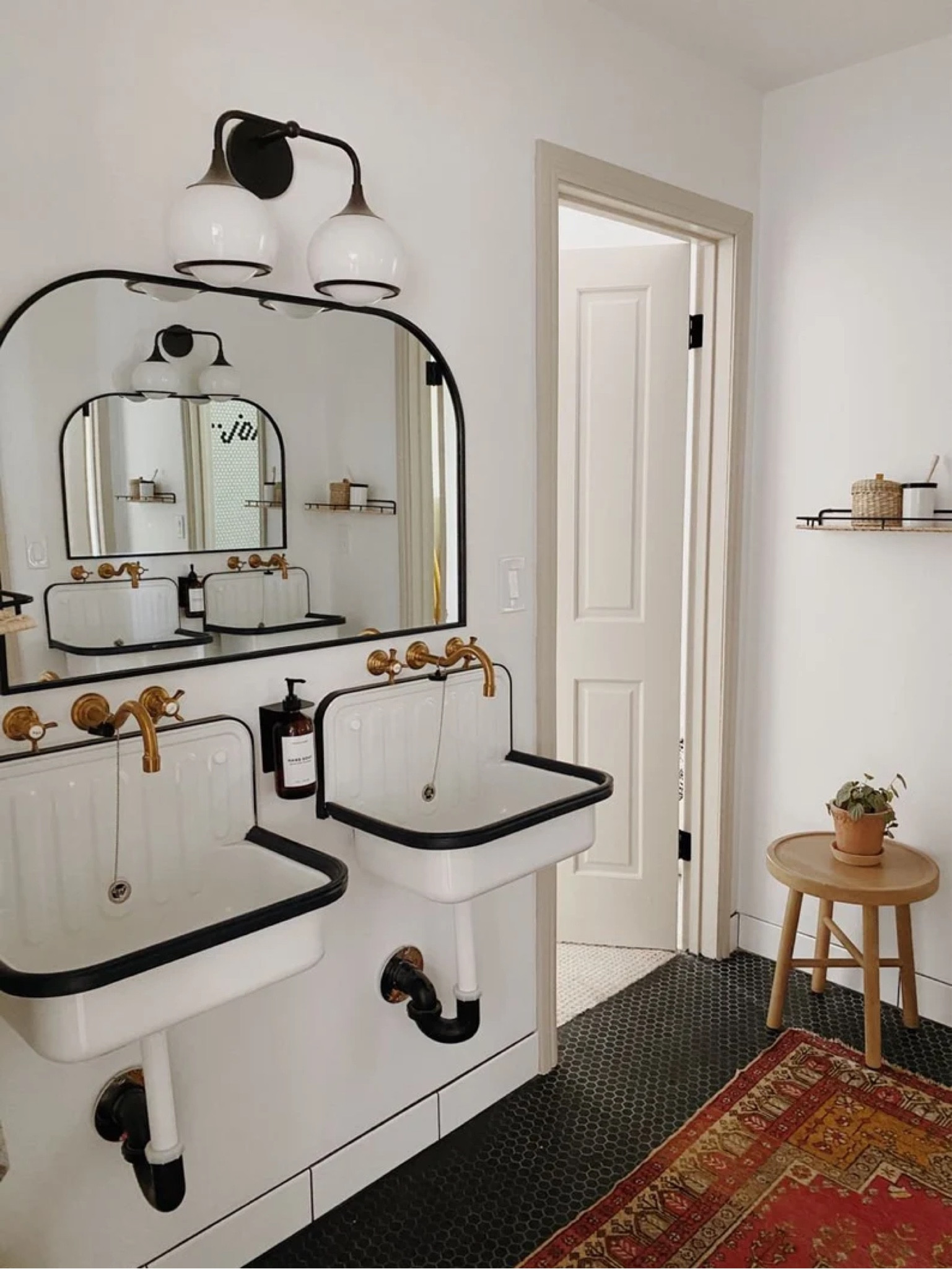 Vintage farmhouse sink with black trim. So beautiful and timeless! 



#LTKfamily #LTKstyletip #LTKhome