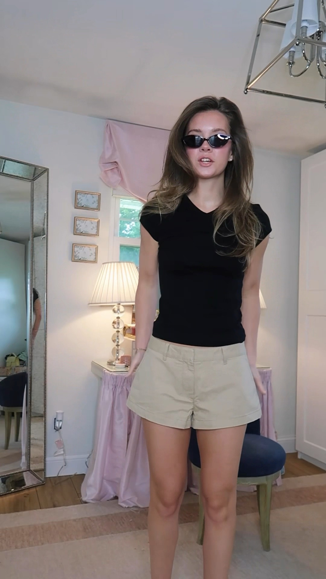 I got the size 4! @Aritzia chino shorts🕺