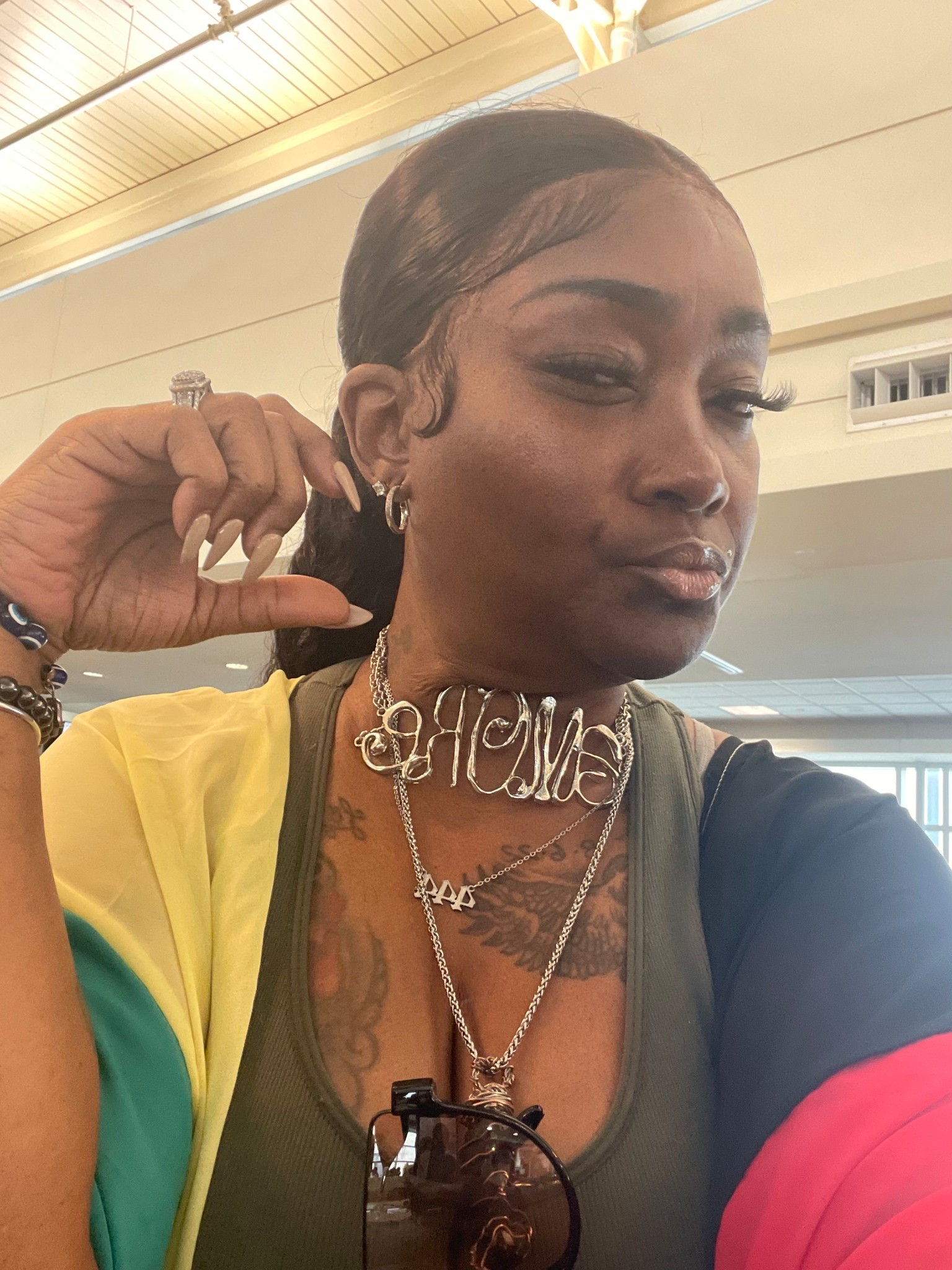 Don’t mind me… I’m just loving on my “Neck Choker"

#LTKStyleTip #LTKU #LTKBeauty