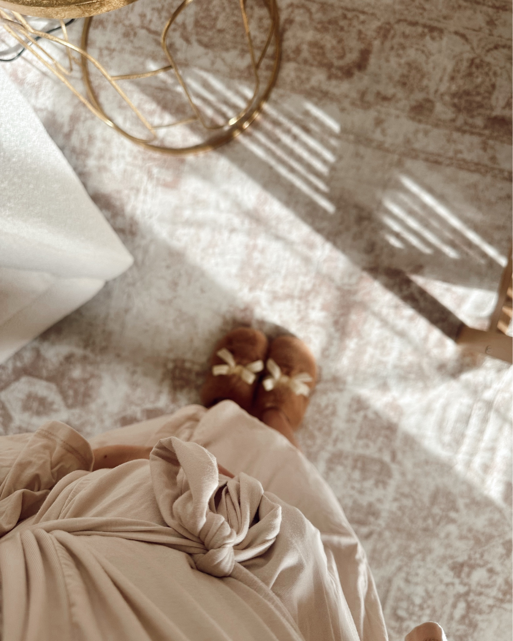 Loving this little robe from @pinkblushmaternity 🎀✨📖 

these make such a great gift idea for the mama to be or postpartum momma! I live in robes at home! And definitely will after birth for bf + lounging 💓🧸

#LTKootd #LTKBump #LTKmomlife