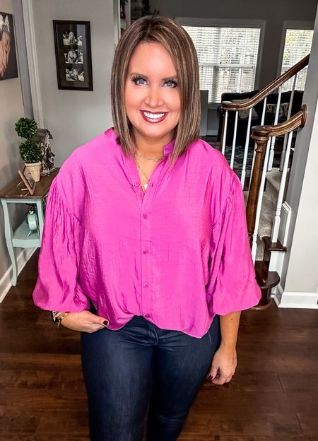 Shop Avara try on -
Use code LAURA15 for 15% off everything when you shop through my link.  Code expires at midnight on Wednesday 11/9

Pink fall top - size down if in between sizes - I’m in my regular medium
Jeans - true to size 



#LTKunder50 #LTKSeasonal #LTKunder100