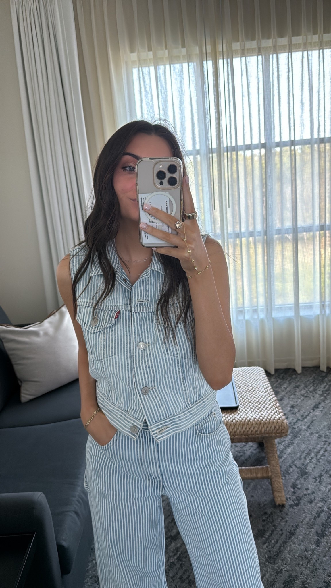 levi’s set from target !! jeans are a size 24 and vest is a small !

#LTKWorkwear #LTKStyleTip #LTKFindsUnder100