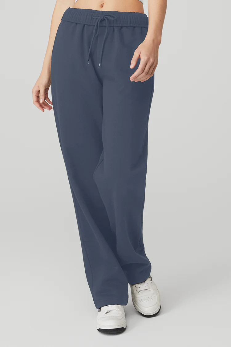 Accolade Straight Leg Sweatpant - Athletic Heather Grey | Alo Yoga (US)