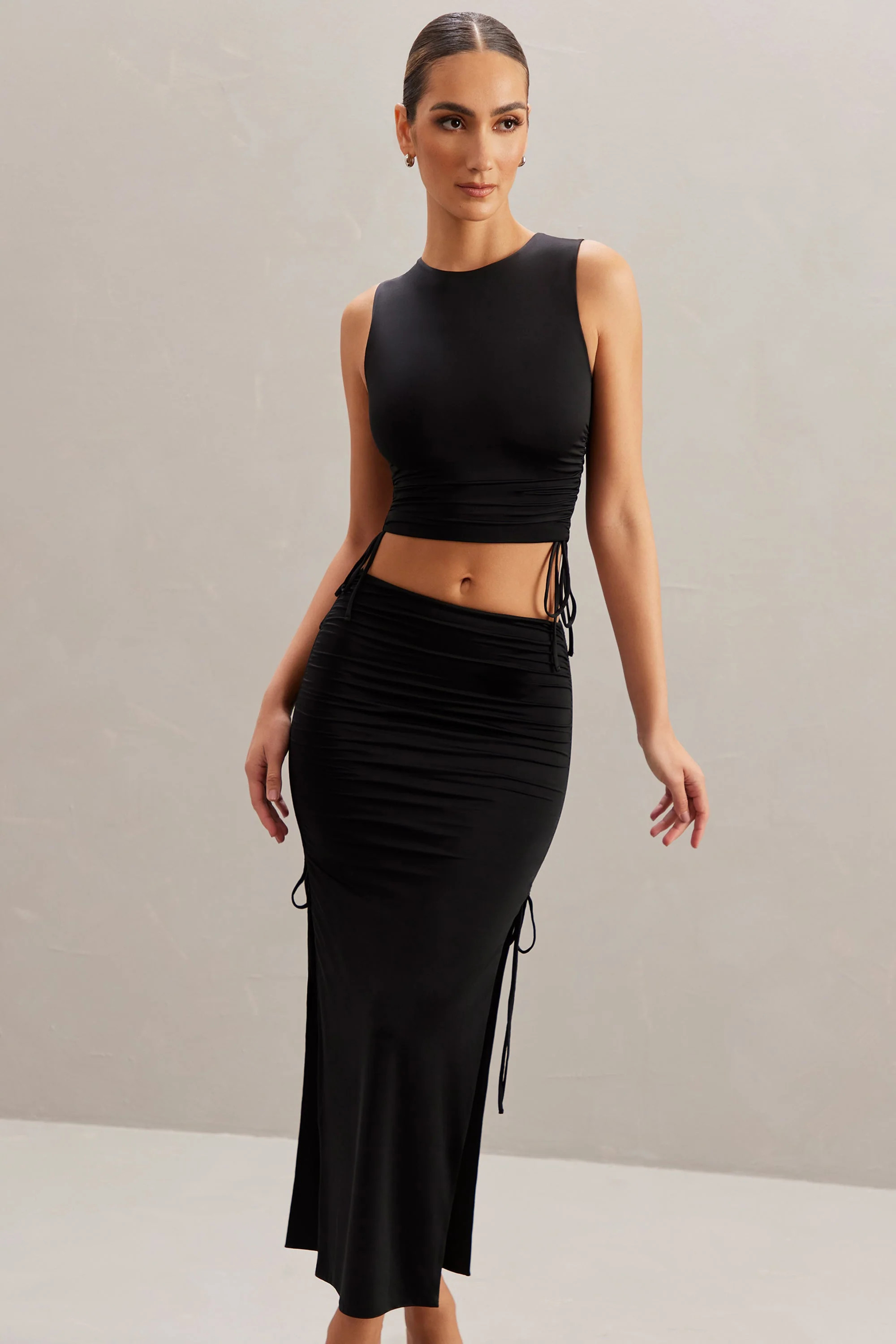 Mid Rise Midi Skirt in Black | Oh Polly