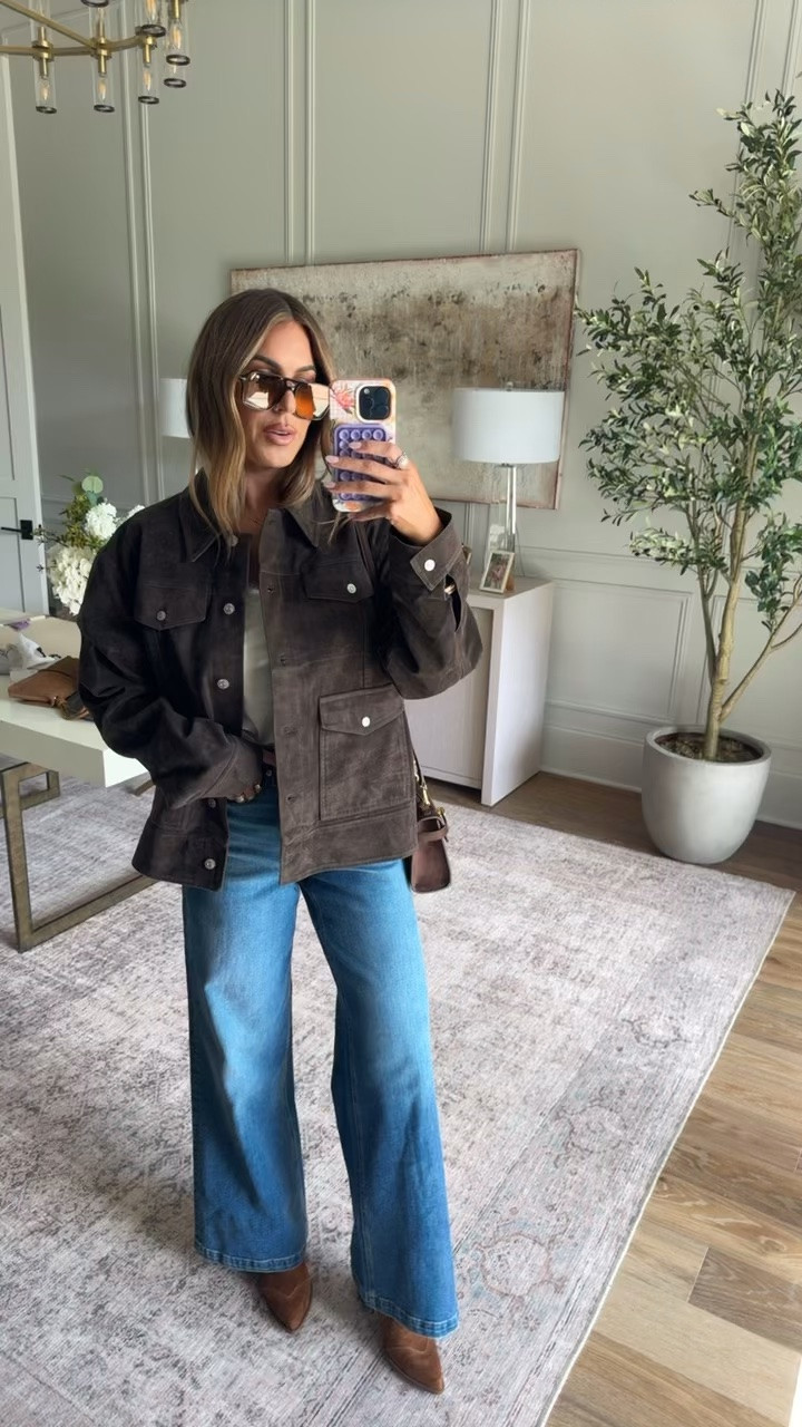 No notes on this barn jacket! Wearing size small top and jacket + size 27 in jeans!!

#LTKdayinmylife #LTKootd #LTKSaleAlert