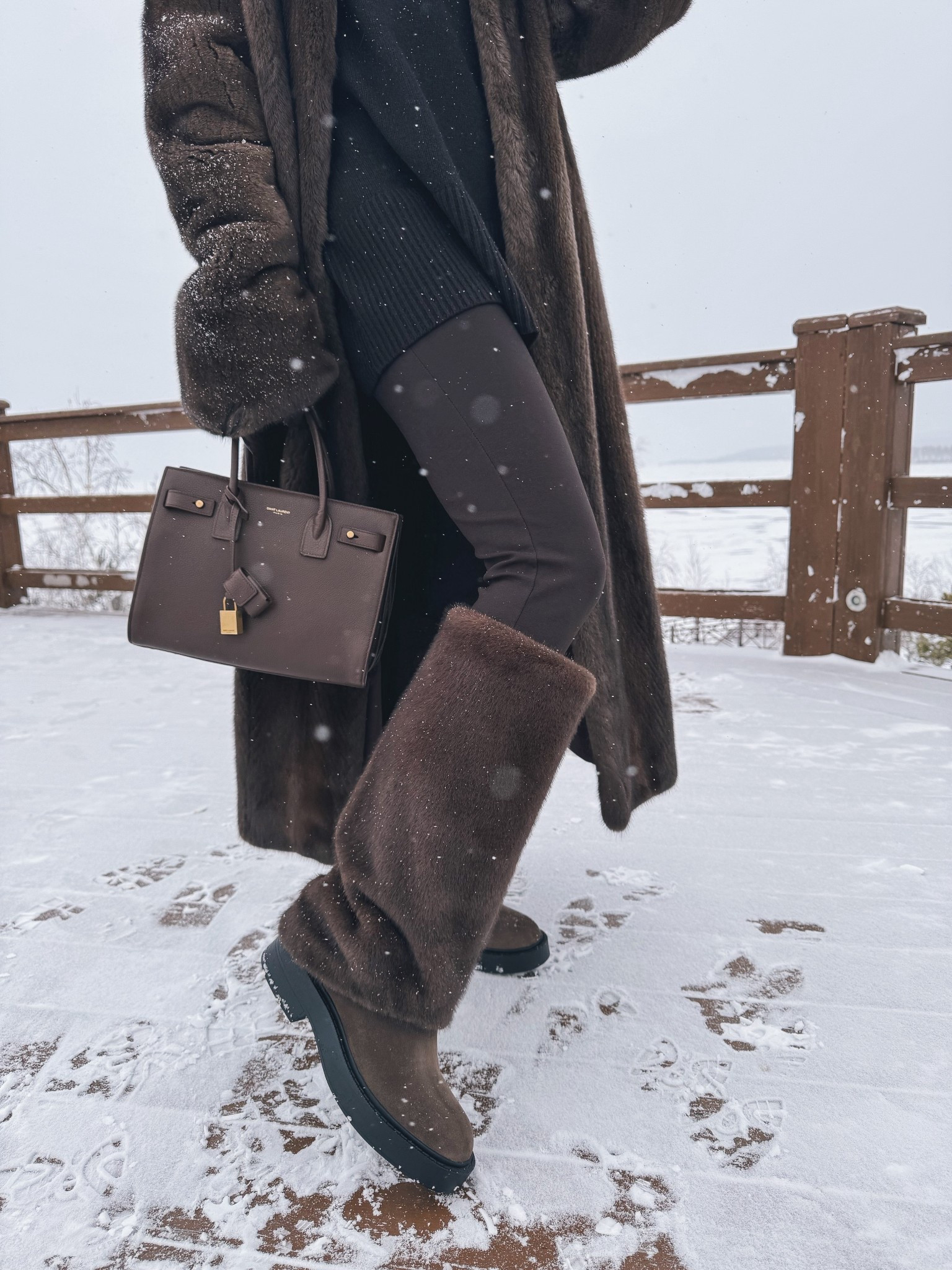 Zara fur boots now 40% off! These are so cozy and look great with leggings or dresses 

#LTKSeasonal #LTKSaleAlert #LTKOver40