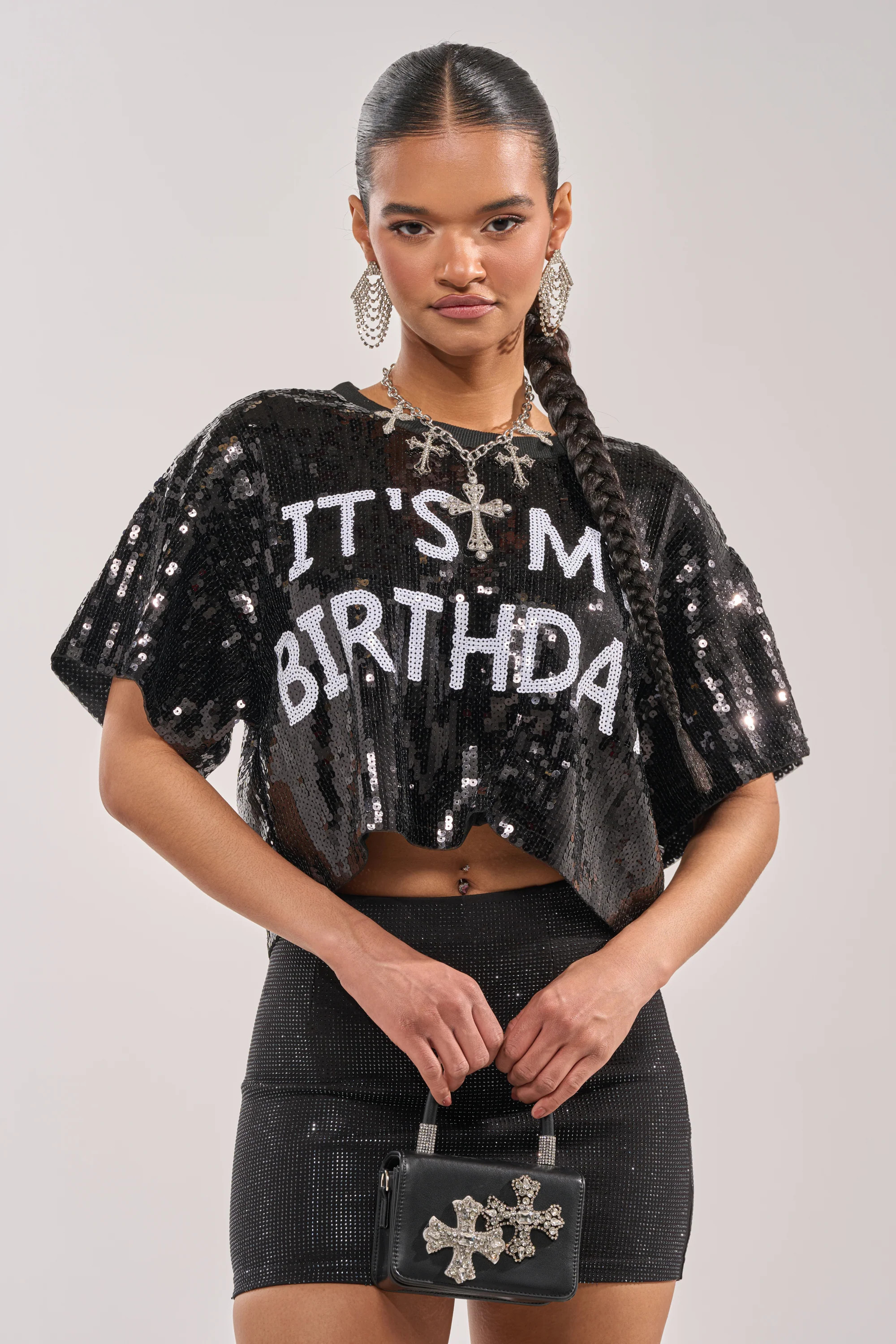 IT'S MY BIRTHDAY SEQUIN T-SHIRT | AKIRA