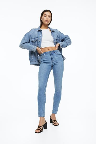 Skinny Regular Jeans | Blue Jeans Outfit | HM Outfit | Spring Outfits 2023 | Spring Fashion | H&M (US + CA)