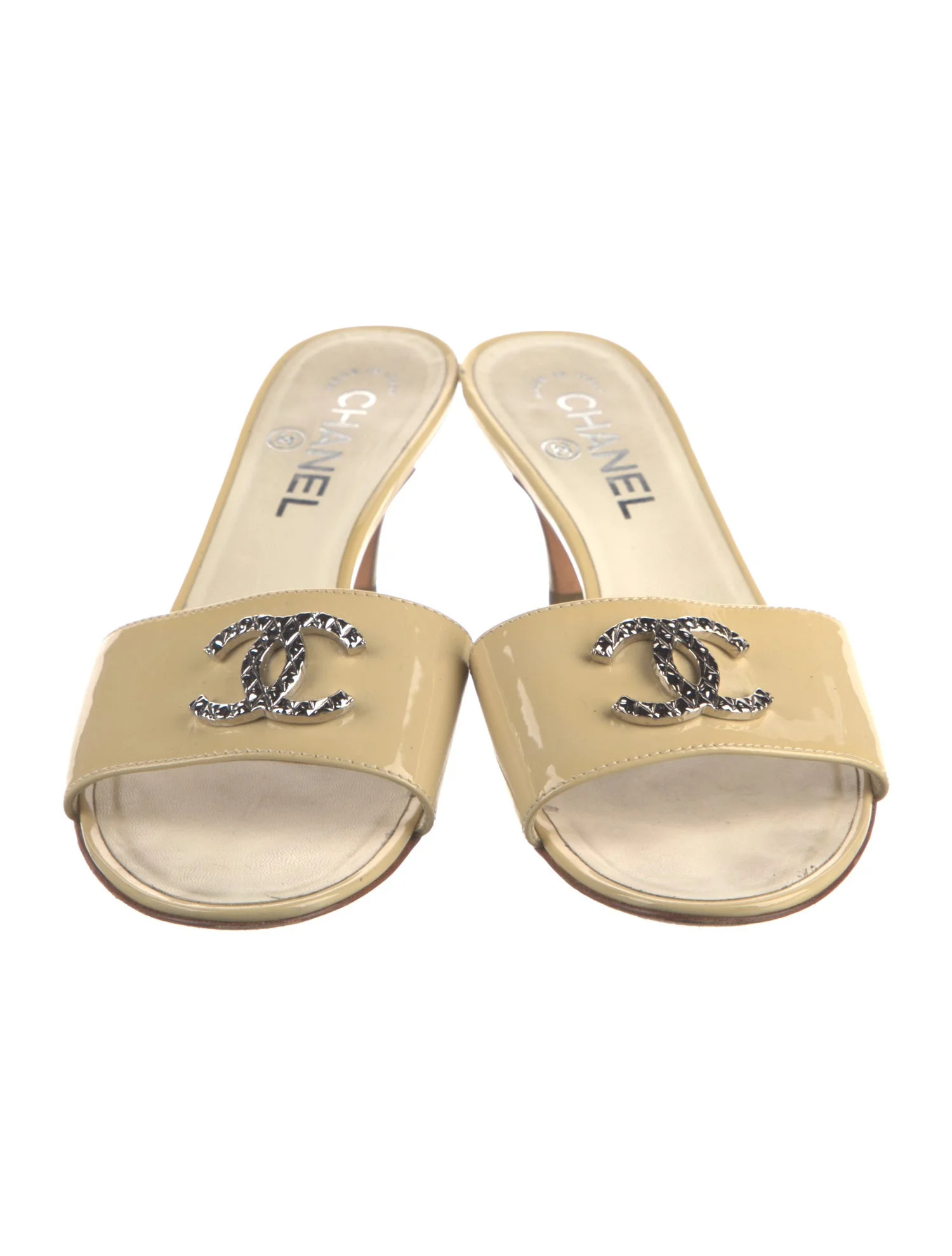 Vintage 2010 Slides | The RealReal