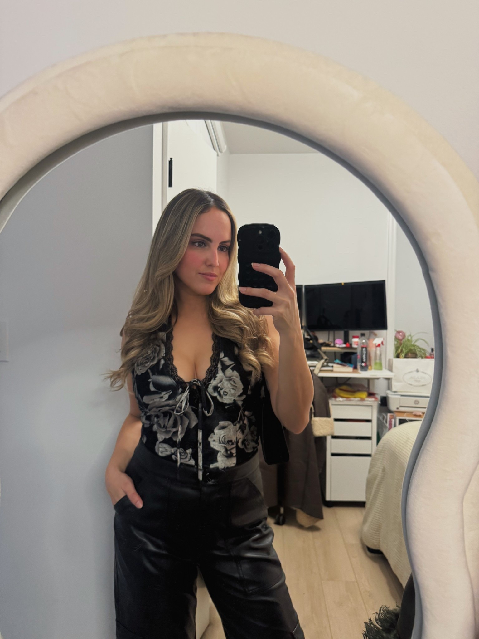 The best leather pants for winter! ❄️ 

#LTKSeasonal #LTKootd #LTKgrwm