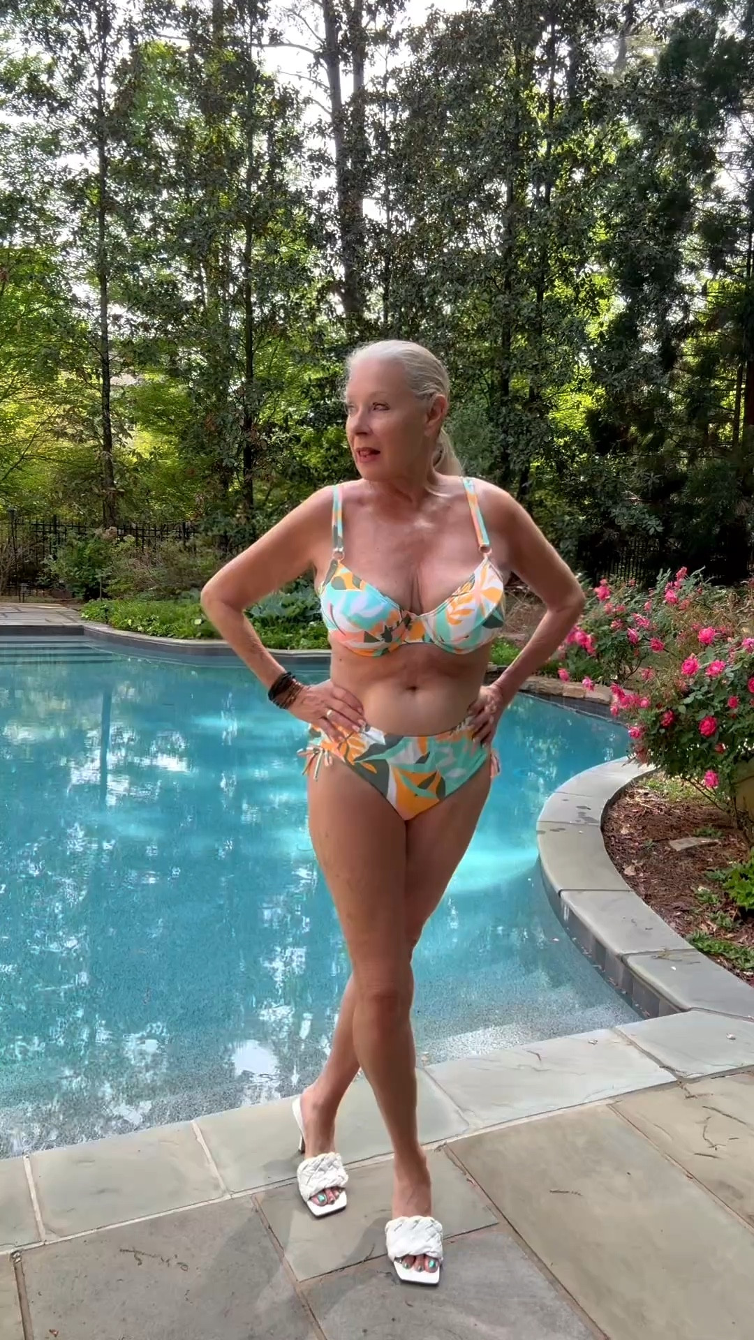 Things that have changed: my body
Things that haven’t: my love for a good bikini 😄
Wearing LASCANA and zero apologies.
  Just waiting on my invite to Miami Swim Week… I’ll be ready 💁‍♀️
Practicing my runway walk in @lascanausaofficial until then!


#LTKMidsize #LTKOver40 #LTKSwim