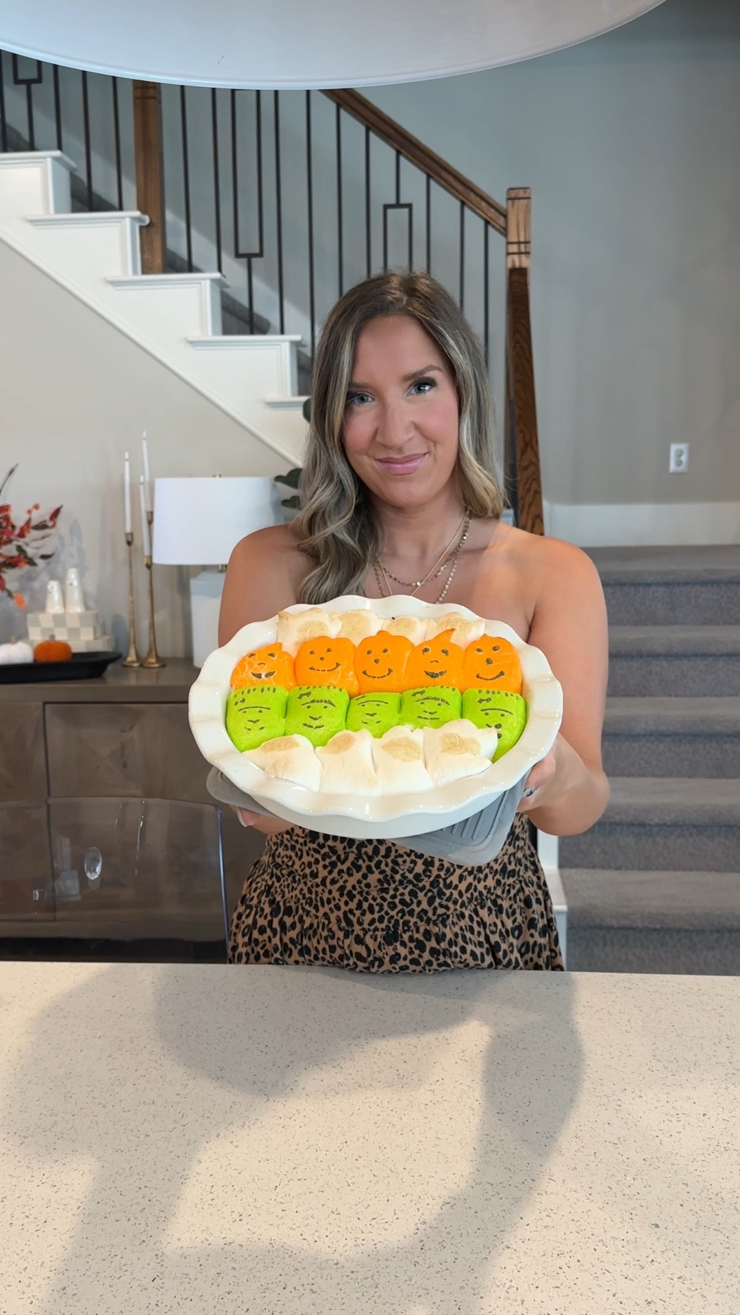Pumpkin smores dip! Recipe on my instagram🎃👻

Halloween treats, fall dessert, halloween dessert, halloween candy, halloween party

#LTKVideo #LTKSeasonal #LTKParties