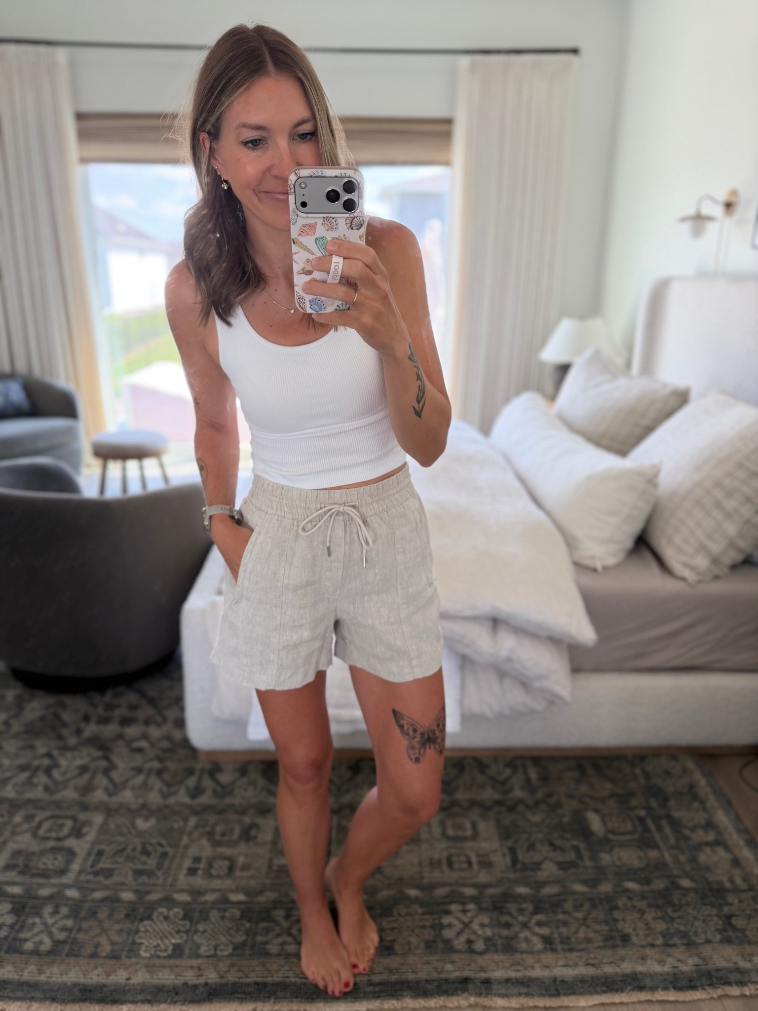 40% off these linen shorts! I have these in so many colors, my go-to short lately. I love that they are longer and super comfortable. Wearing an XS.

#LTKSaleAlert #LTKootd #LTKmomlife