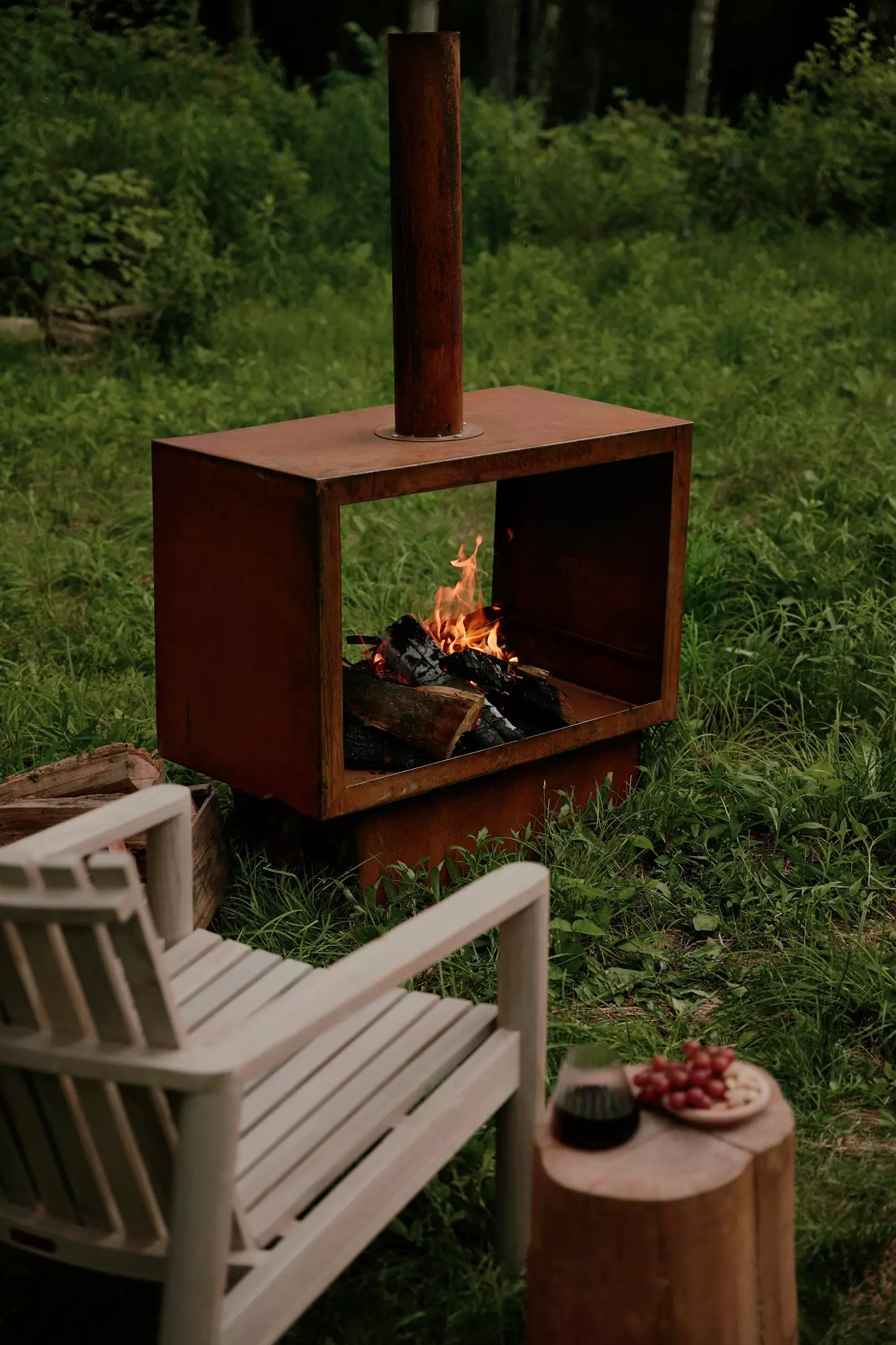 I already have a fire pit, but I'm thinking of adding this fun, unique chiminea into my backyard design.  I love the shape and the rustic patina.  

They also have a large fireplace too if you're looking for something bigger for your yard or patio this summer.

 

 #LTKSeasonal #LTKHome