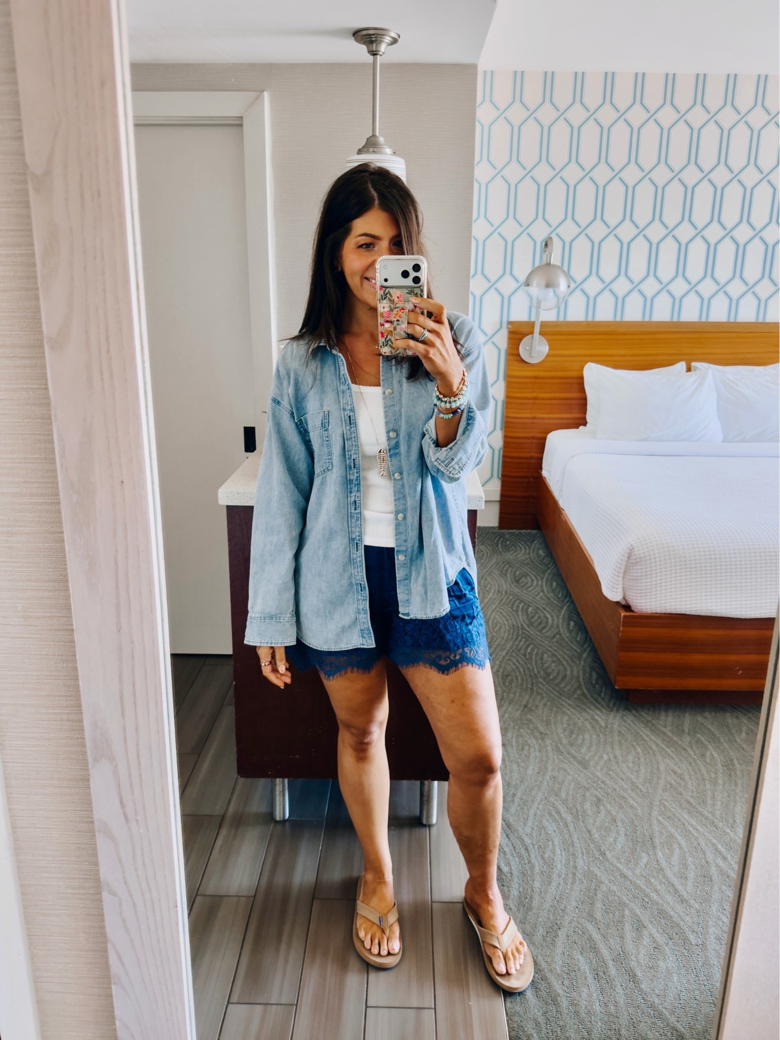 Travel outfit
Medium tank
Medium chambray
Medium satin shorts

#LTKMidsize #LTKOver40 #LTKTall