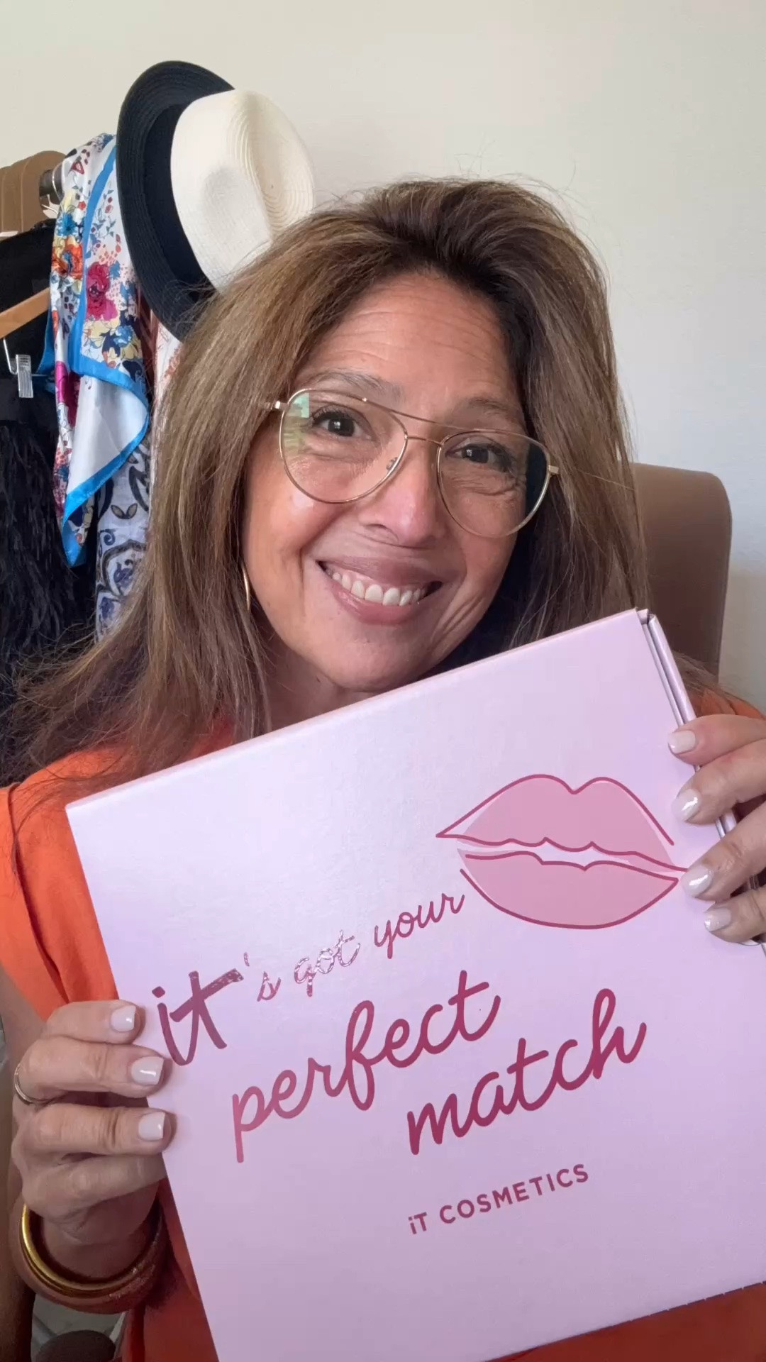 I was surprised to receive a fantastic gift of lip balm 👄 and I was so excited to try them all 🙌🏼 

I’m Elisa, a Dallas basedwardrobe stylist, consultant, founder of Turnkey Style, and author of The Style Advantage: I Say What HR Can’t. 

I work one on one with professionals as well as with leaders and corporate teams to build authentic executive presence that drives real ROI.

👉🏼 I’m also a mom of two grown boys, a wife, a post-menopausal woman in business, 5’4”, a size 12/14 on the bottom and L on top. 

🙋🏻‍♀️ I’ve been everything from a size 10–18+, which is why fit, function, and real life always come first.

#LTKdayinmylife #LTKselfcare #LTKWorkwear