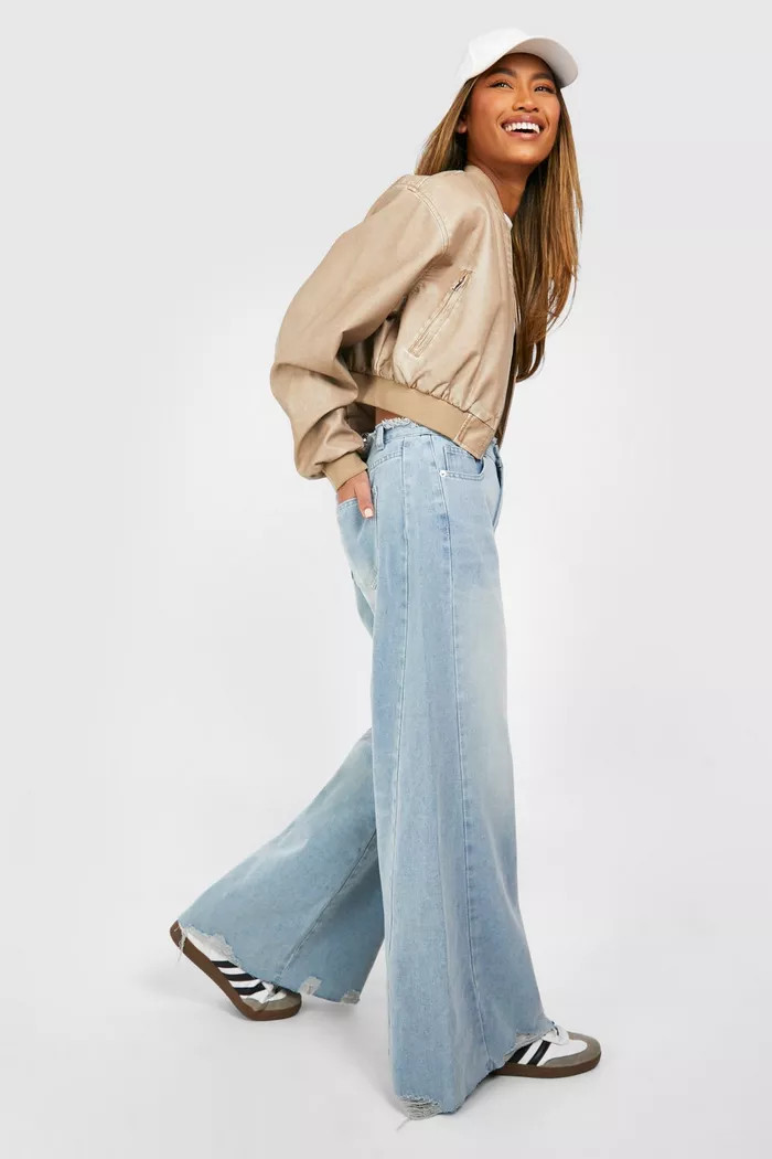Low Rise Wide Leg Fray Hem Jeans | boohoo (US & Canada)