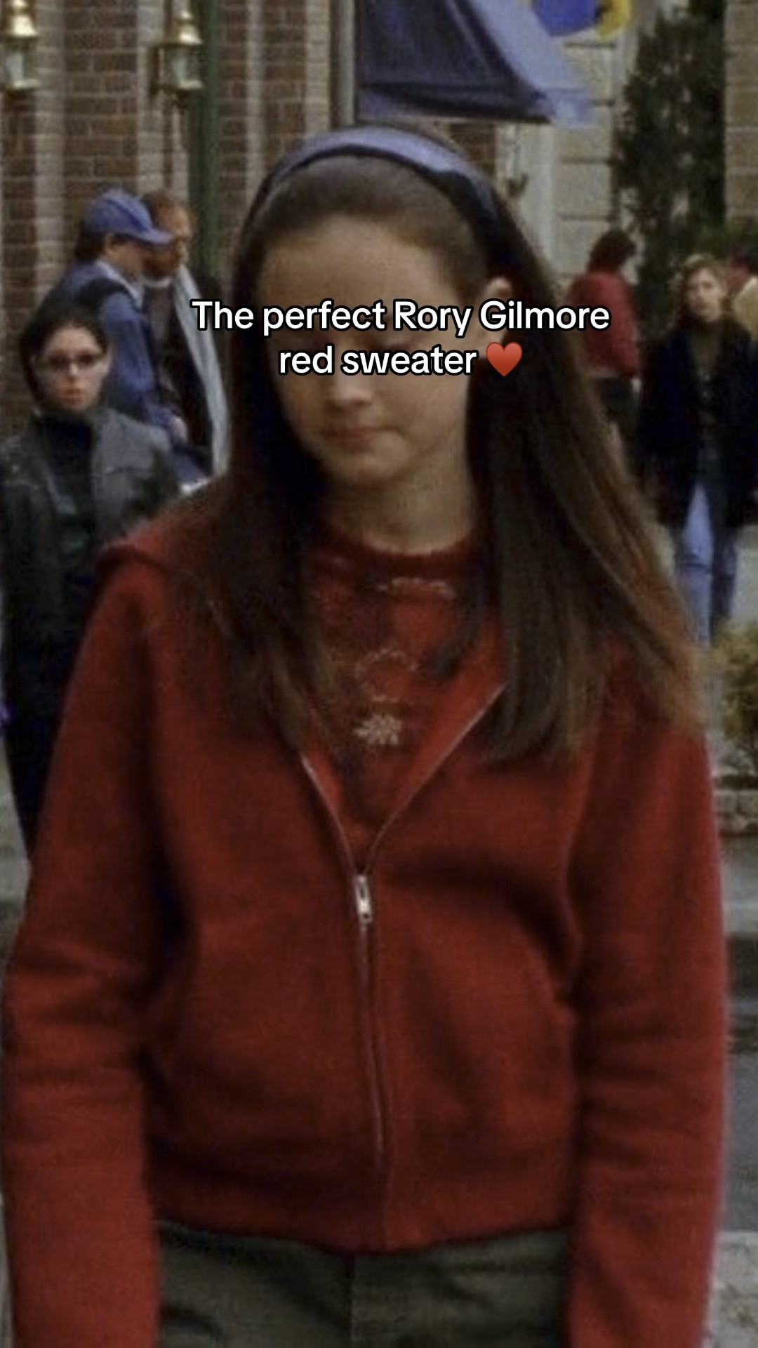 Rory Gilmore red zip up sweater 


#LTKstyletip #LTKfindsunder100 #LTKbeauty
