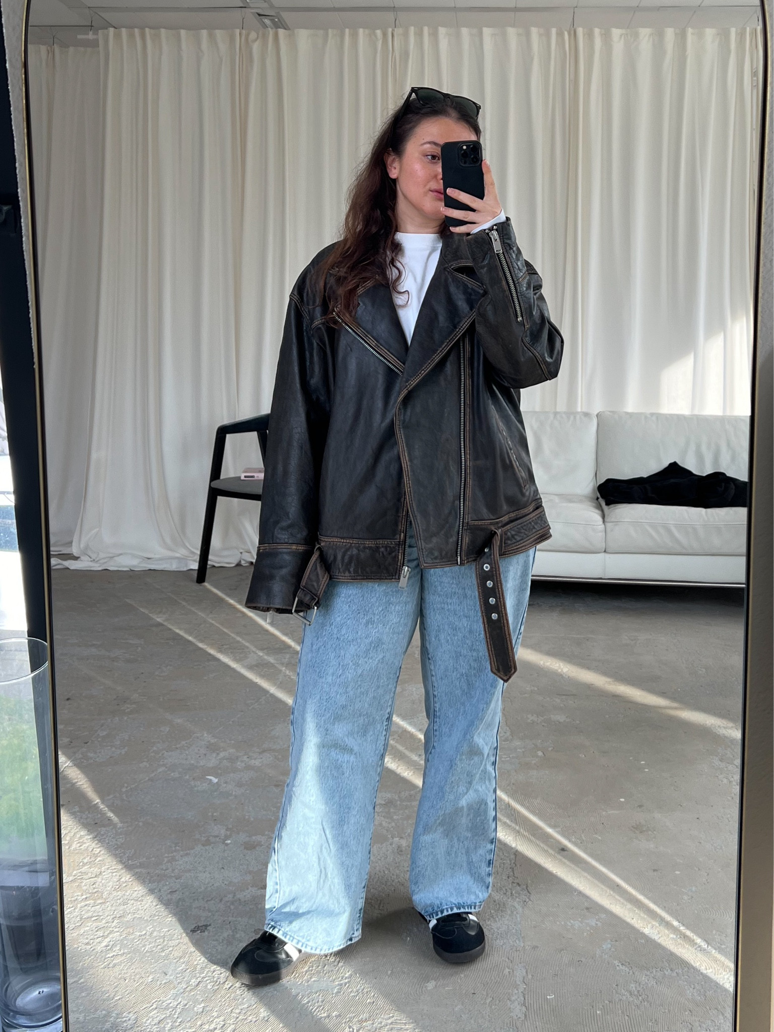Minimal style inspo. Mid size minimal style inspo. Petite size style inspo. Summer outfit ideas. Petite style. Petite fashion. Mid size fashion. Mid size style. Minimal outfits. Minimal work outfit. Casual chic outfit. Transitional outfit. Spring outfit inspo. Transitional outfit inspo.

#LTKeurope #LTKstyletip #LTKmidsize