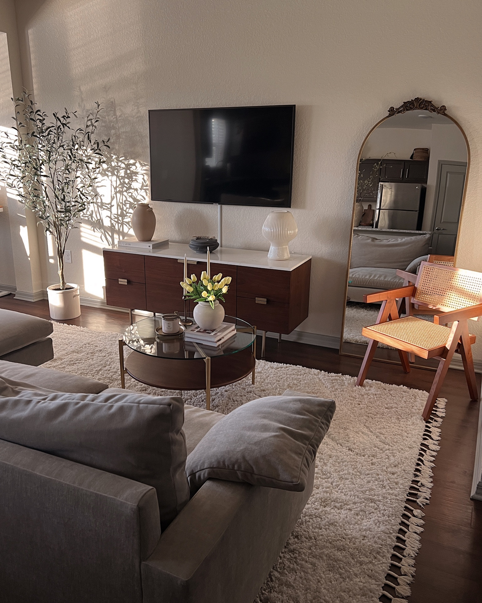 Living room inspo for apartments or small spaces ✨ 

Living room ideas, cozy living room, apartment living room, home decor, trendy decor, budget decor, shag rug, west elm sectional, gray sectional, accent chair

#LTKhome #LTKsalealert #LTKstyletip