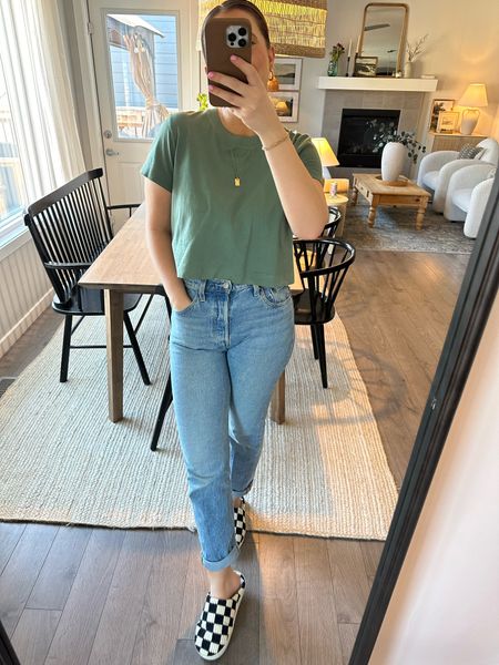 Everyday mom fit including my slippers lol 