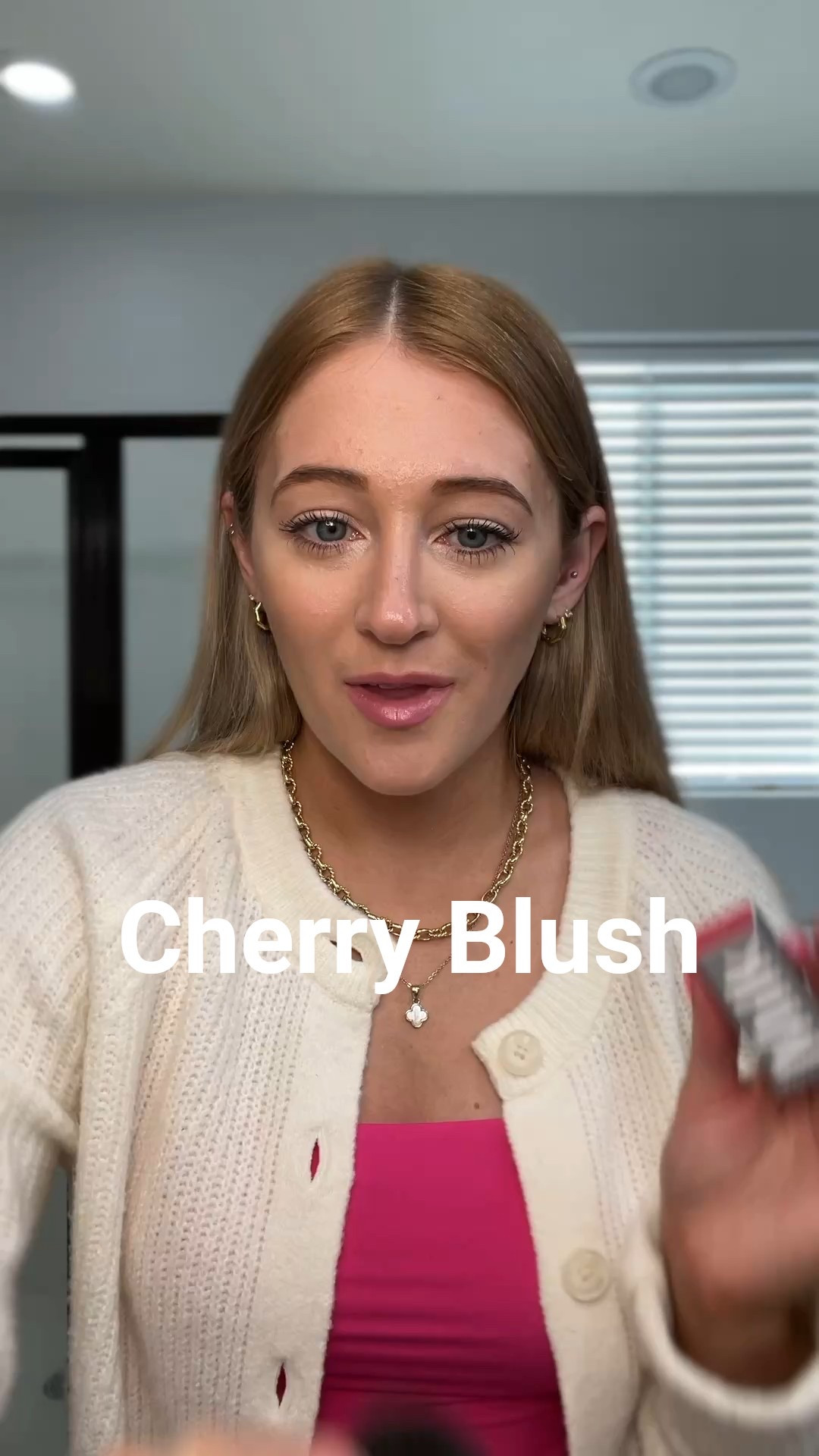 The perfect Sunkissed blush color 😍🍒

#sunkissed #blush #blushtrend #blushhack #blushtutorial 
