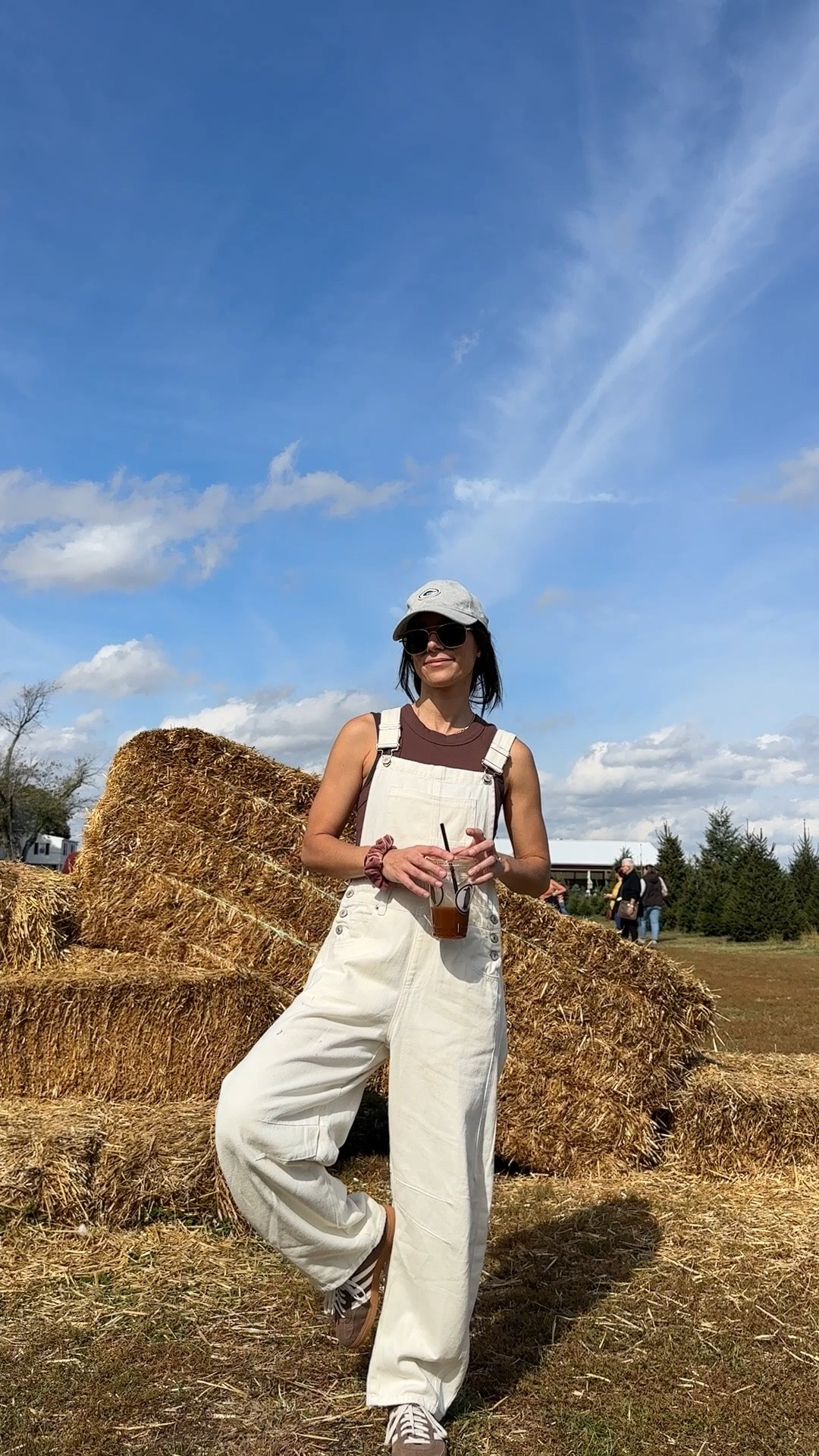 Fit check at the pumpkin patch. Amazon overalls that look like free people and brown adidas

#LTKSeasonal #LTKPetite #LTKFindsUnder50
