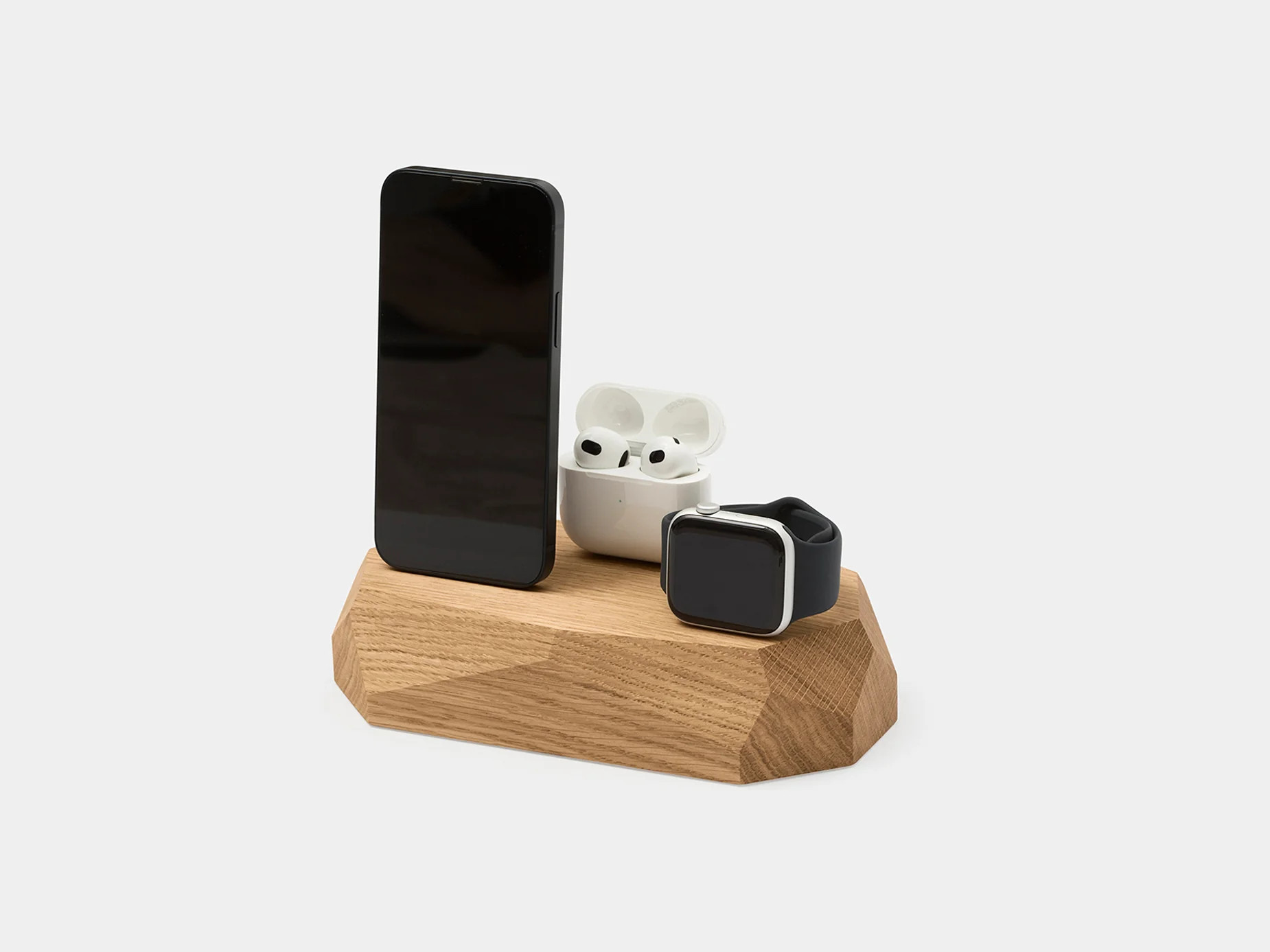 Triple dock - iPhone, Apple Watch, AirPods Charger 3-in-1 Wooden Docking Station | Oakywood.shop | OAKYWOOD