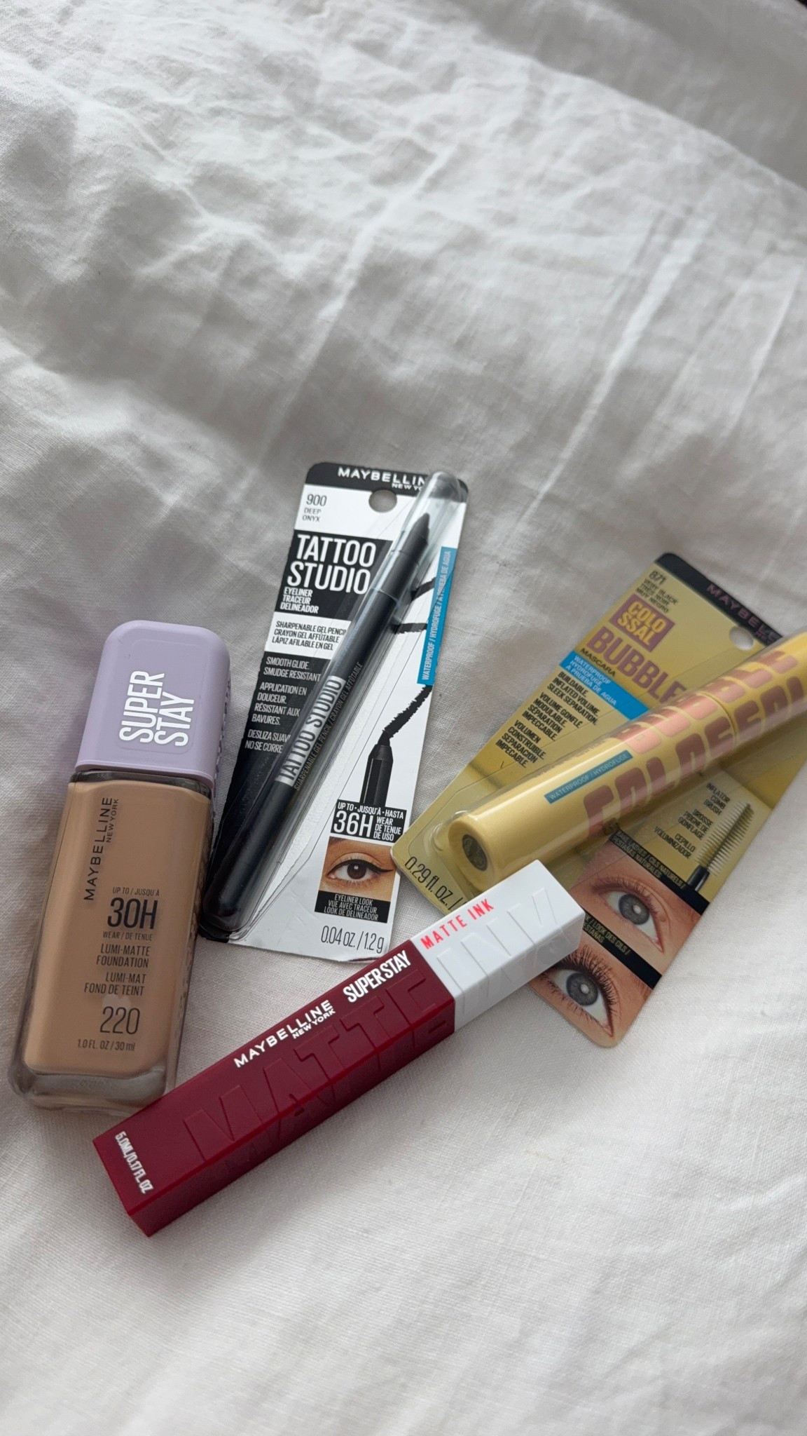 #ad Last minute costumes can still be iconic because @maybelline really makes it easy to get all the details right! I picked up these products at @target and my look came together in no time! @targetstyle #maybellinepartner #target #targetstyle