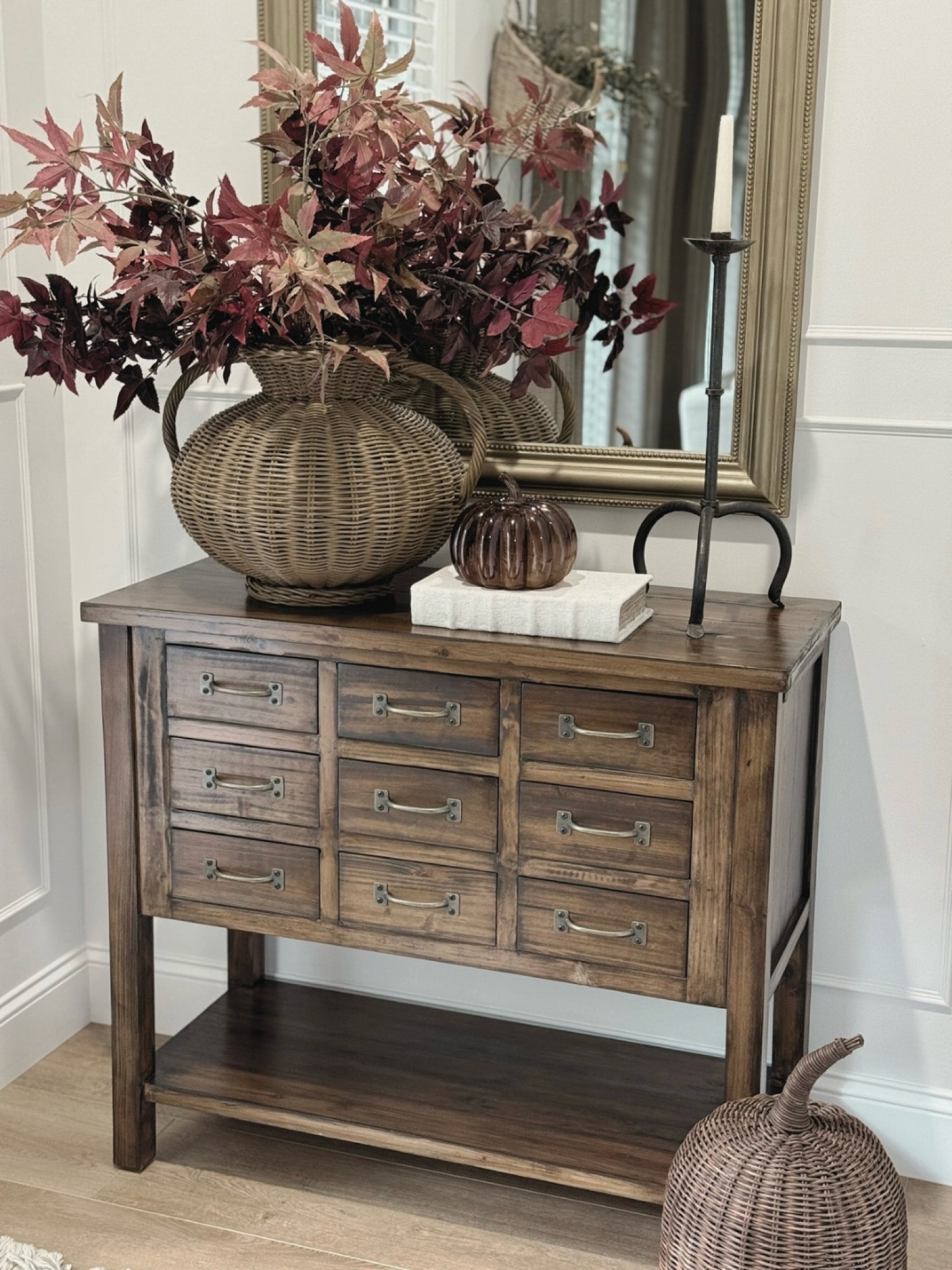 Fall entryway

#LTKSeasonal #LTKHome