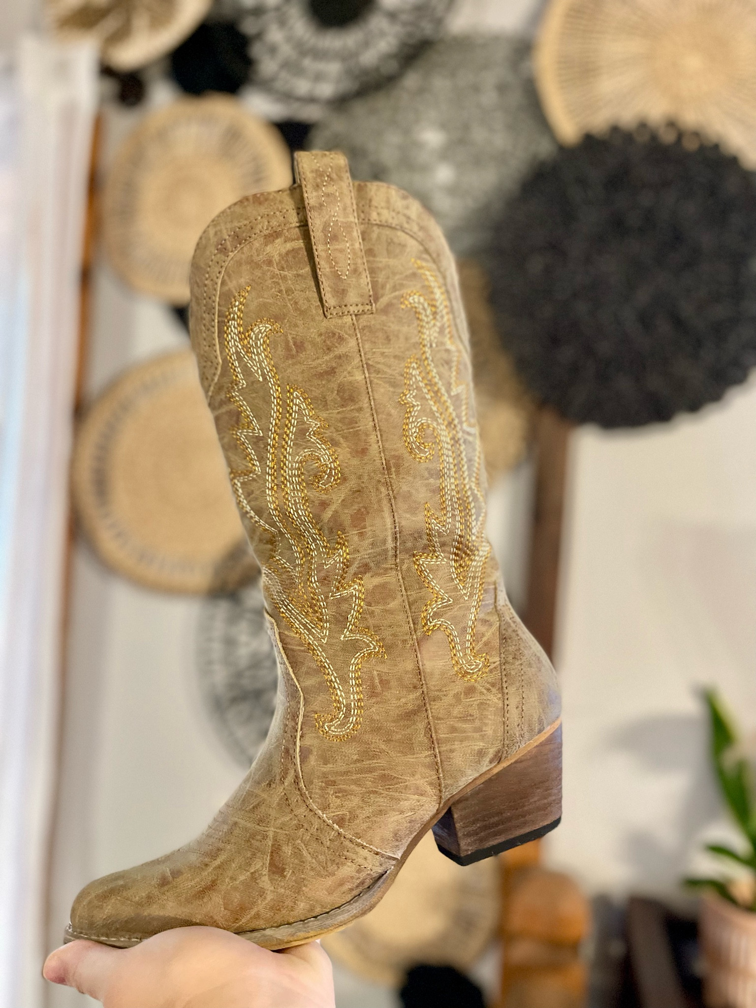 Last nights concert outfit! 🤩
These boots were so comfortable! Best part is they’re under $60 ‼️

Check them out before they sell out! 

#LTKFindsUnder100 #LTKFindsUnder50 #LTKStyleTip