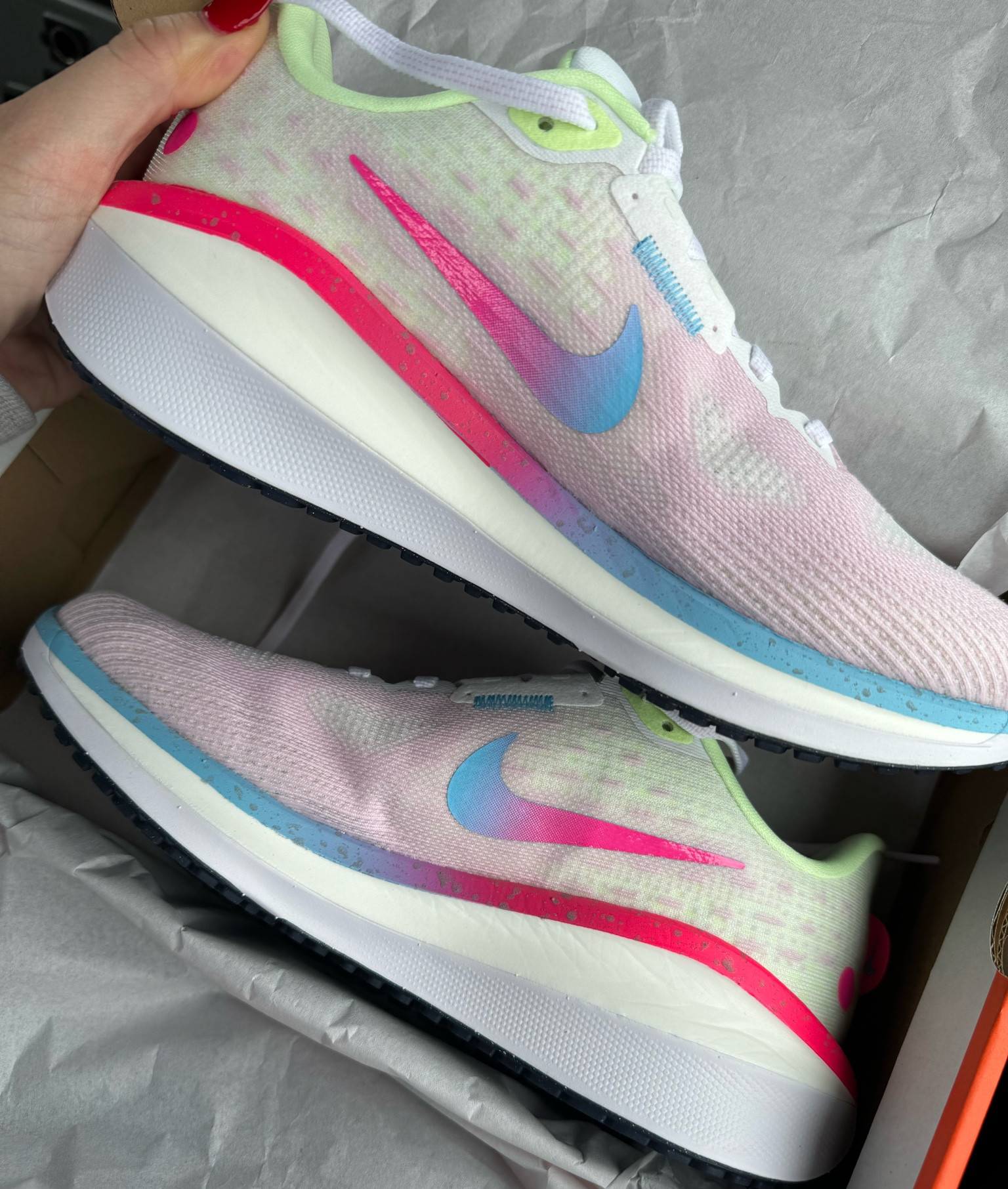 Bringing color back into my wardrobe 🩷🩵💚💛 #Nike 

#LTKfitness #LTKshoecrush